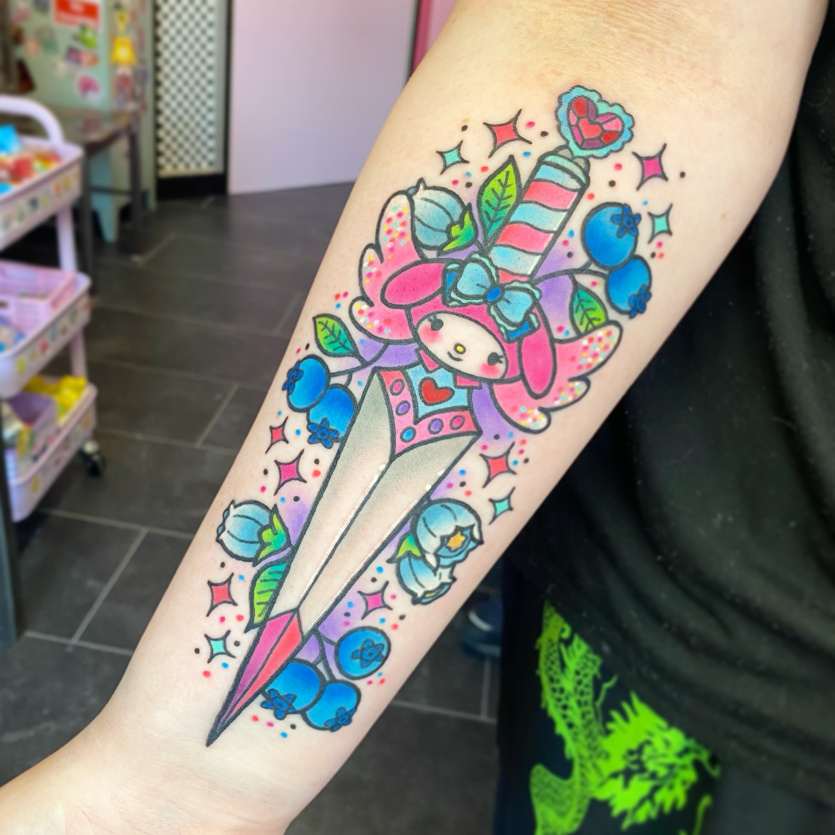 Tattoo by @roxyrydertattoo — new_school, dotwork