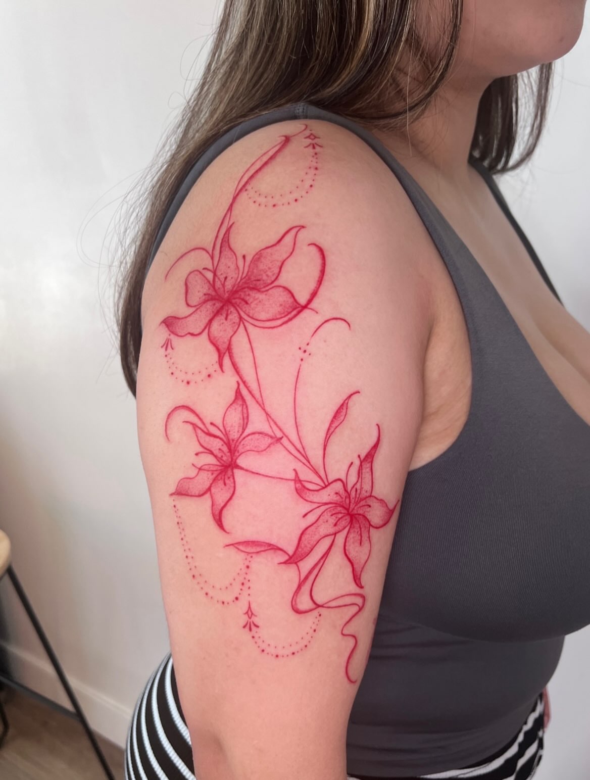 Lilies dotwork tattoo on the shoulder by ππππππ ππππππ - ππππ‘ππ₯ ππ¨π₯π’πππ«π’π¨π¬ π΅π