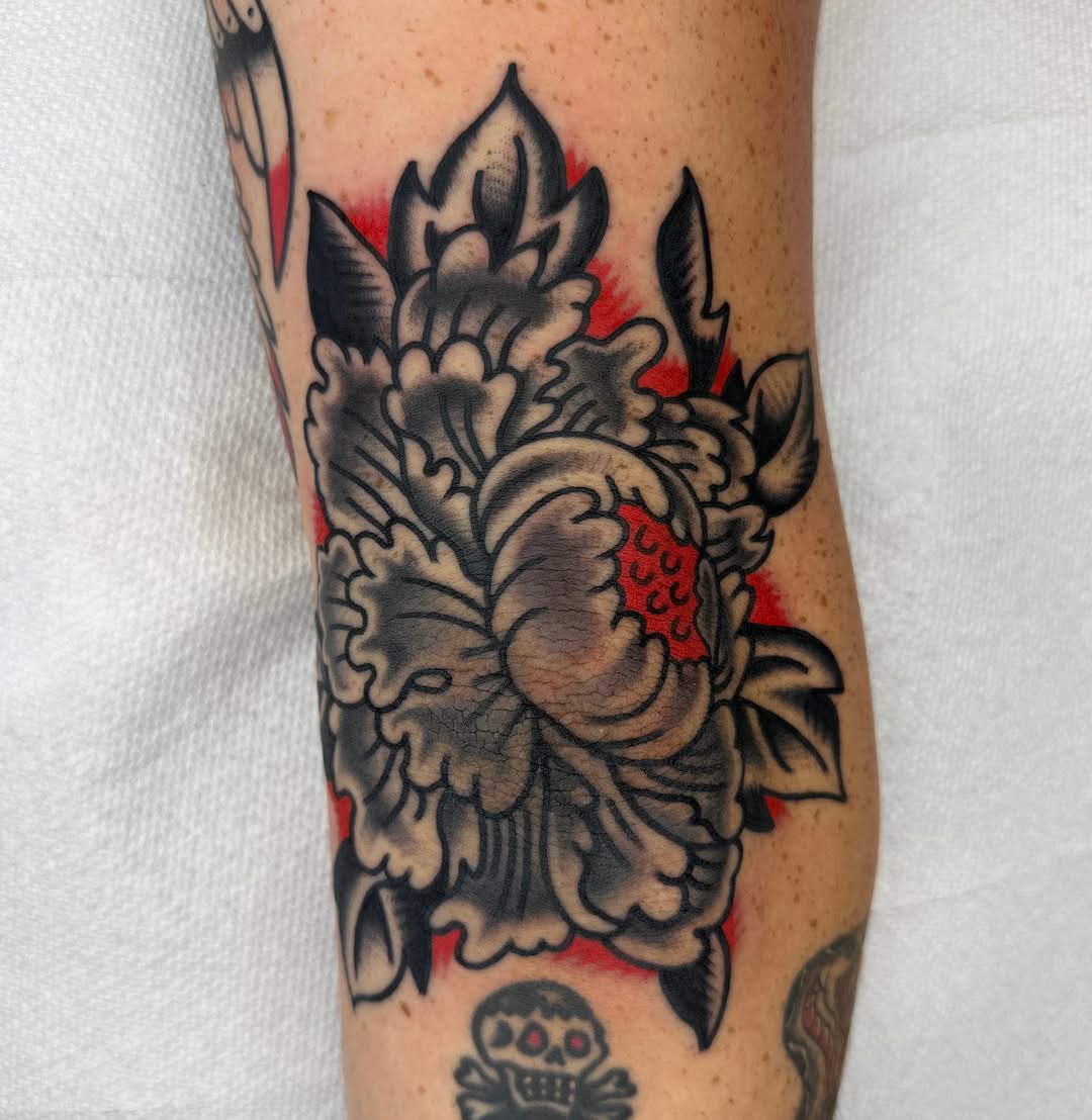 Floral arrangement American traditional tattoo on the forearm by لا Kenny McCabe لا