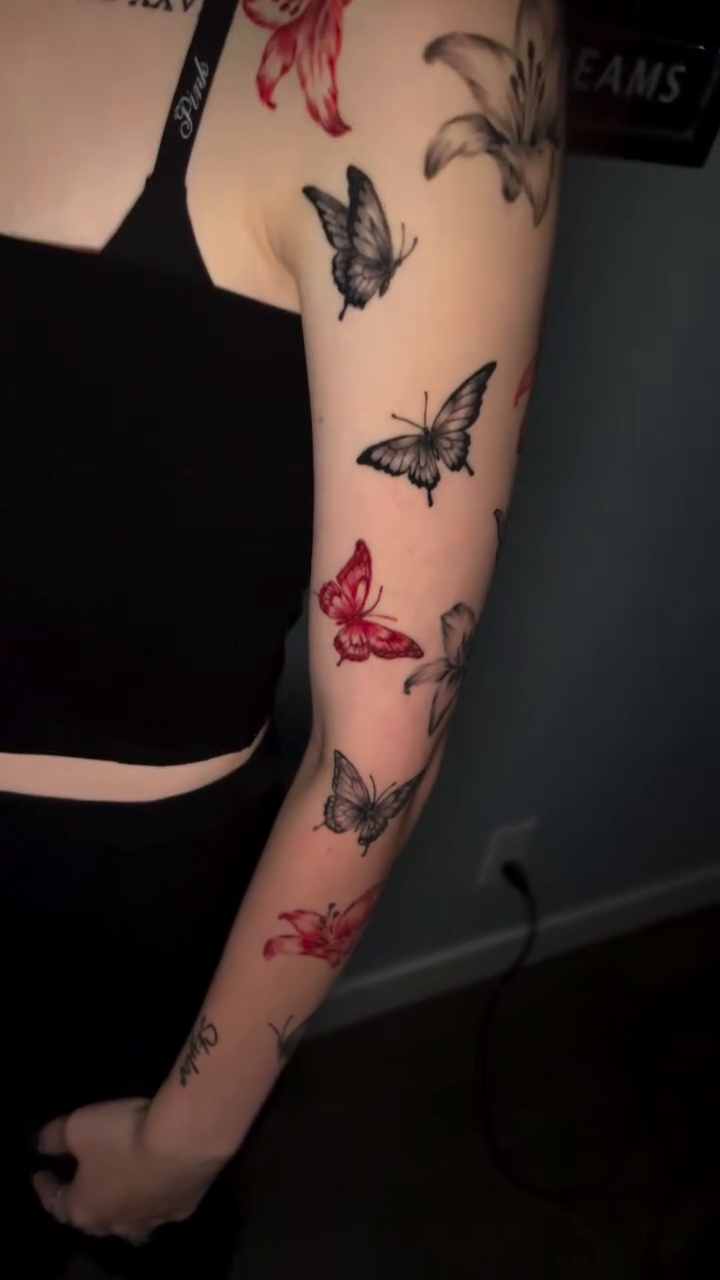 Tattoo by @juangdup — fine_line, black_and_grey