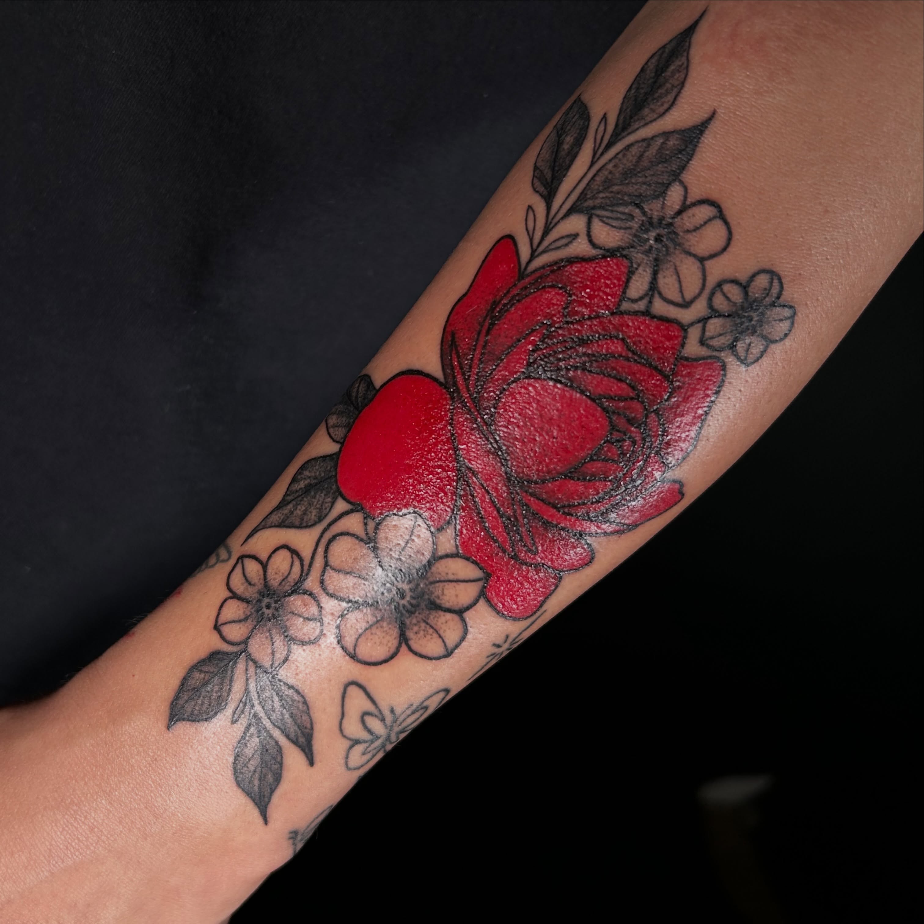 Tattoo by @kikicantdraw โ black_and_grey