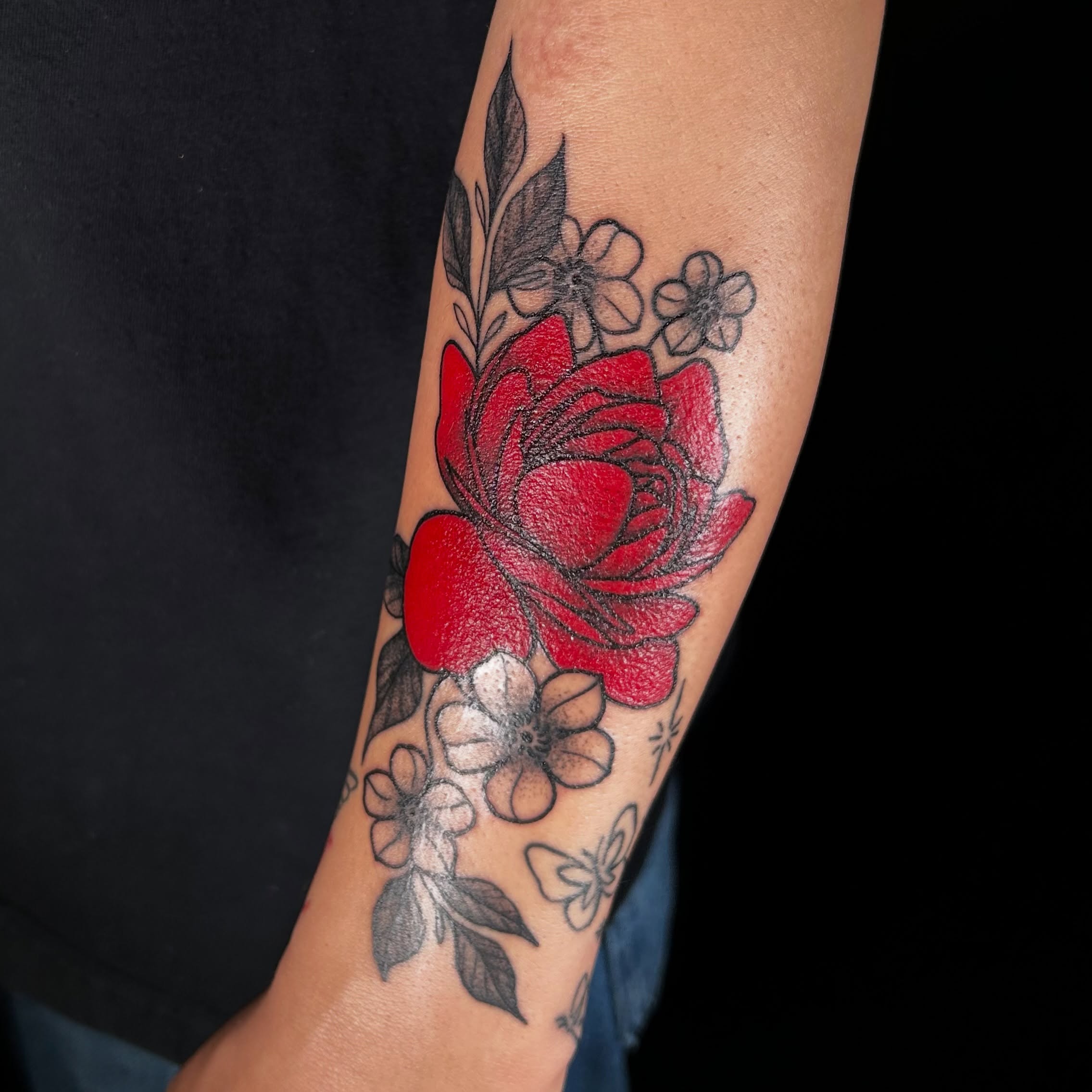 Tattoo by @kikicantdraw โ black_and_grey