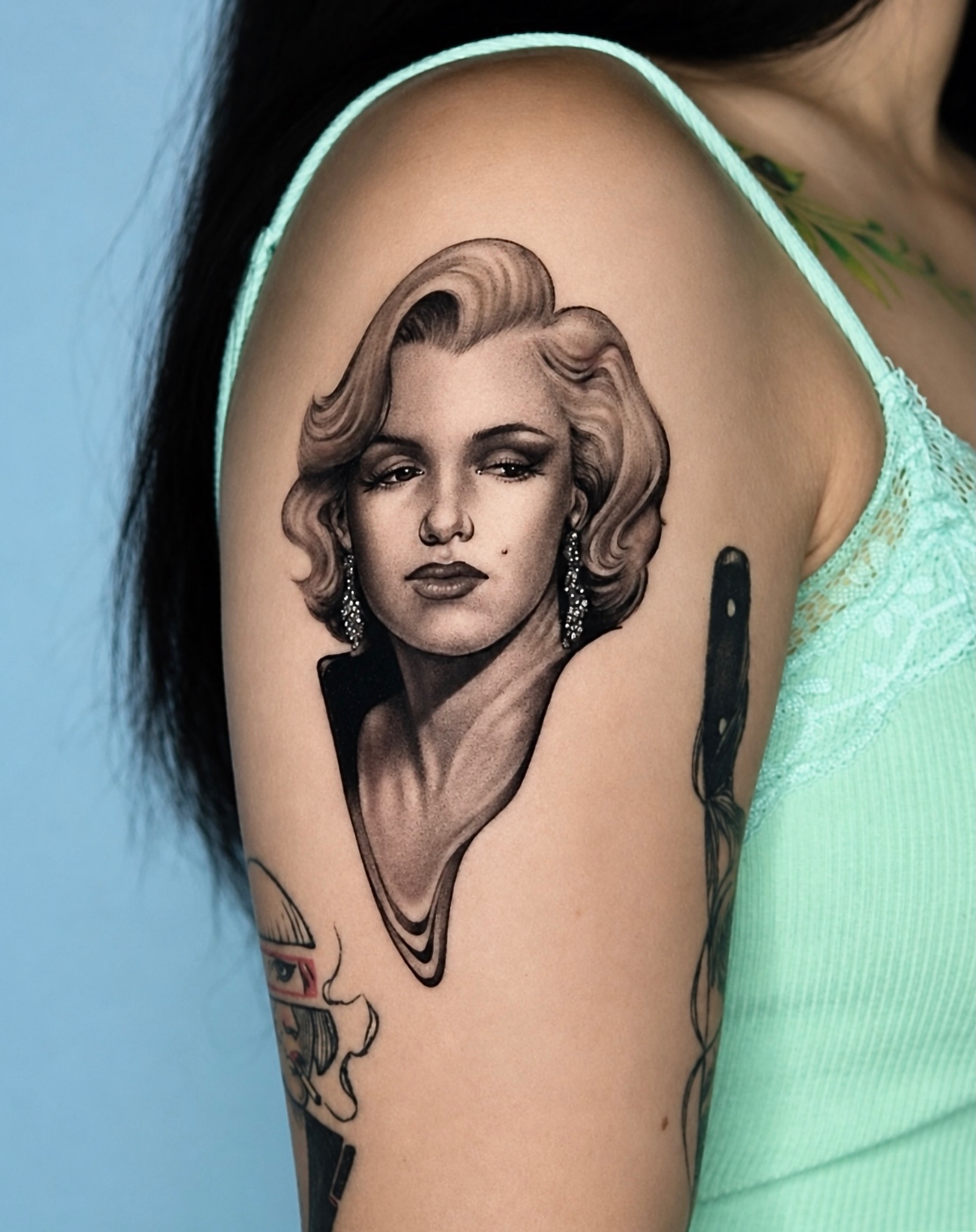 Portrait realism tattoo on the shoulder by Milk Tattoos 🇸🇻🇪🇸