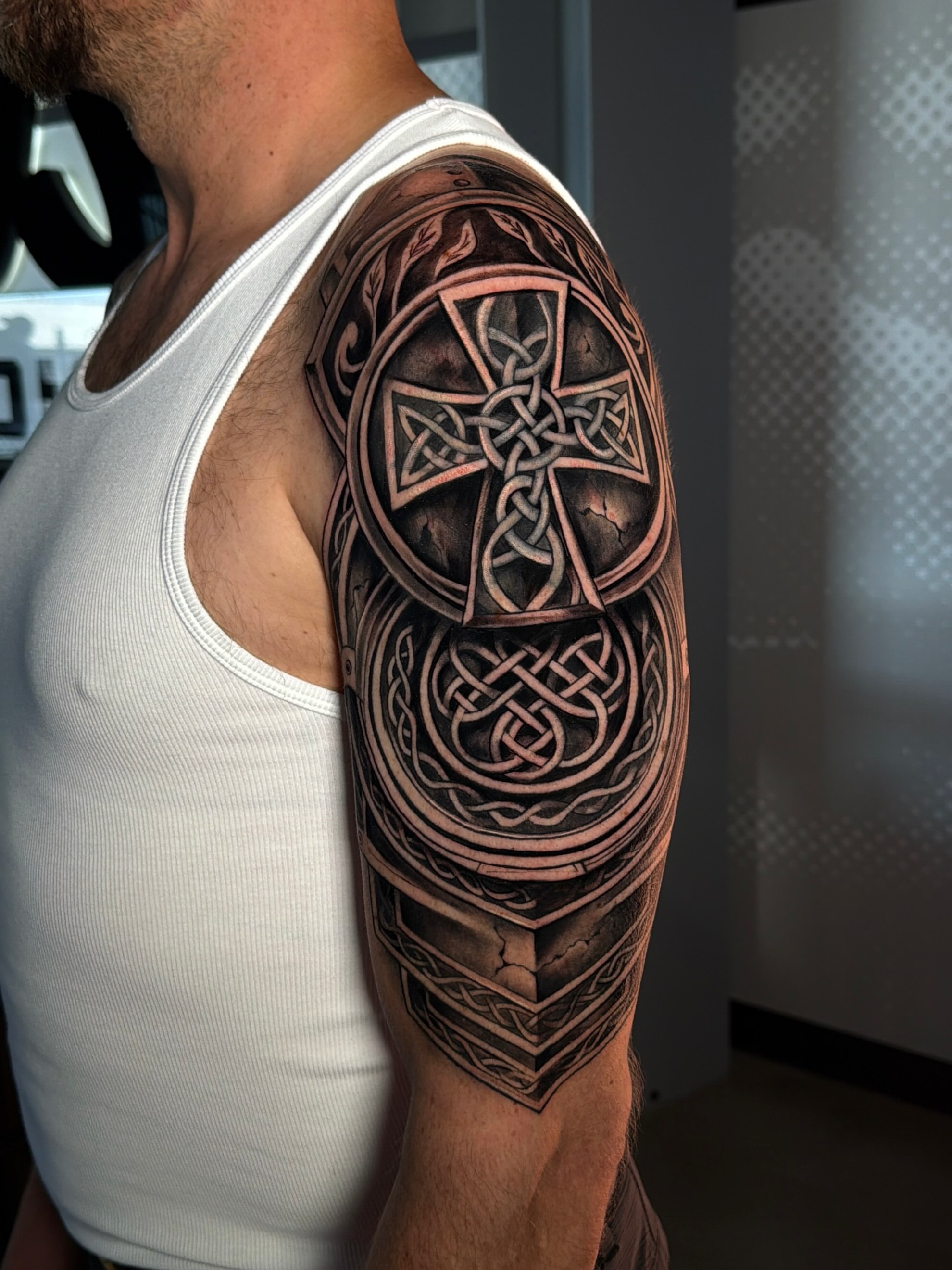 Tattoo by @tattooandres191 — black_and_grey