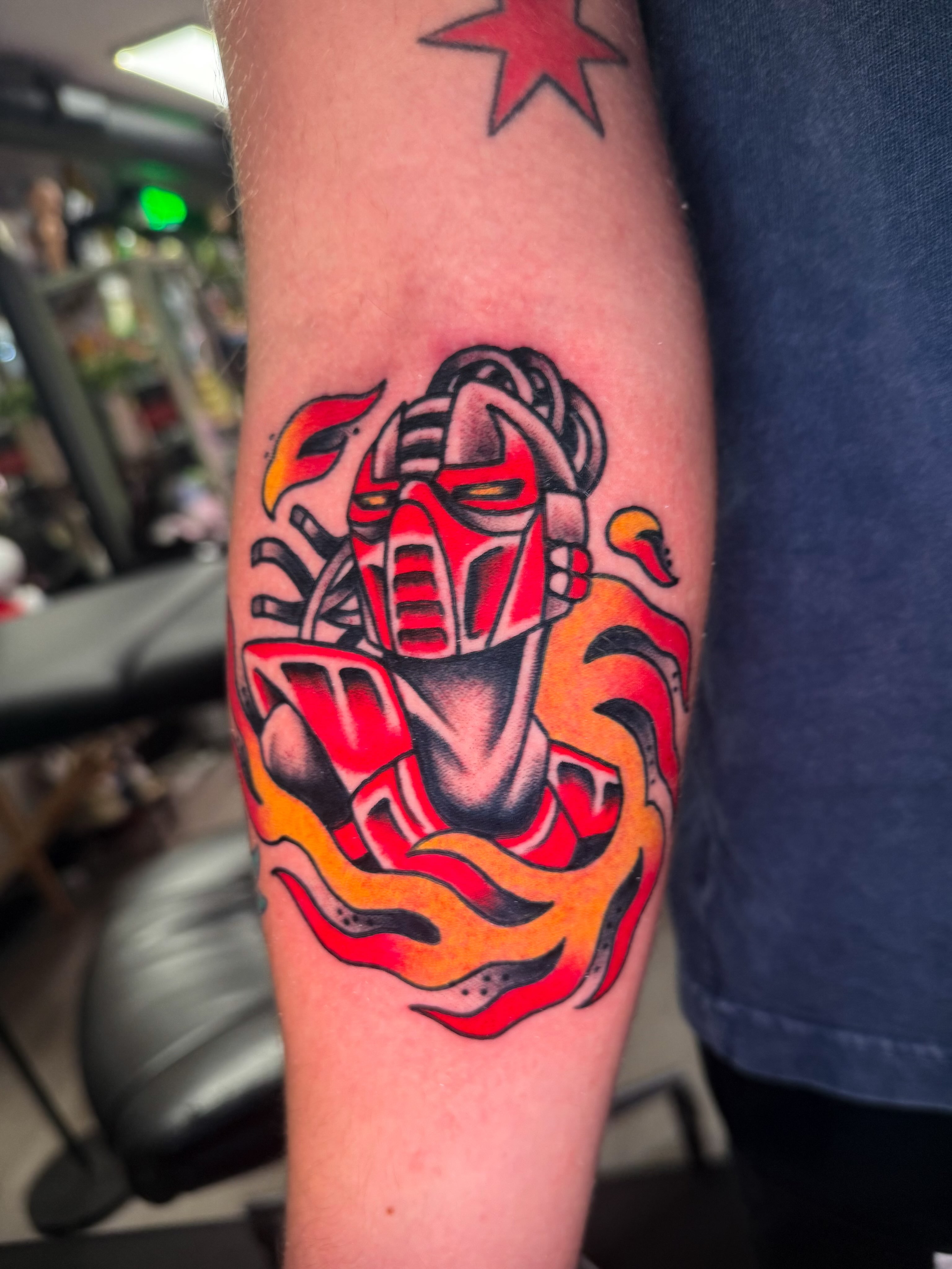 Tattoo by @mindinchainstattoos — american_traditional, dotwork