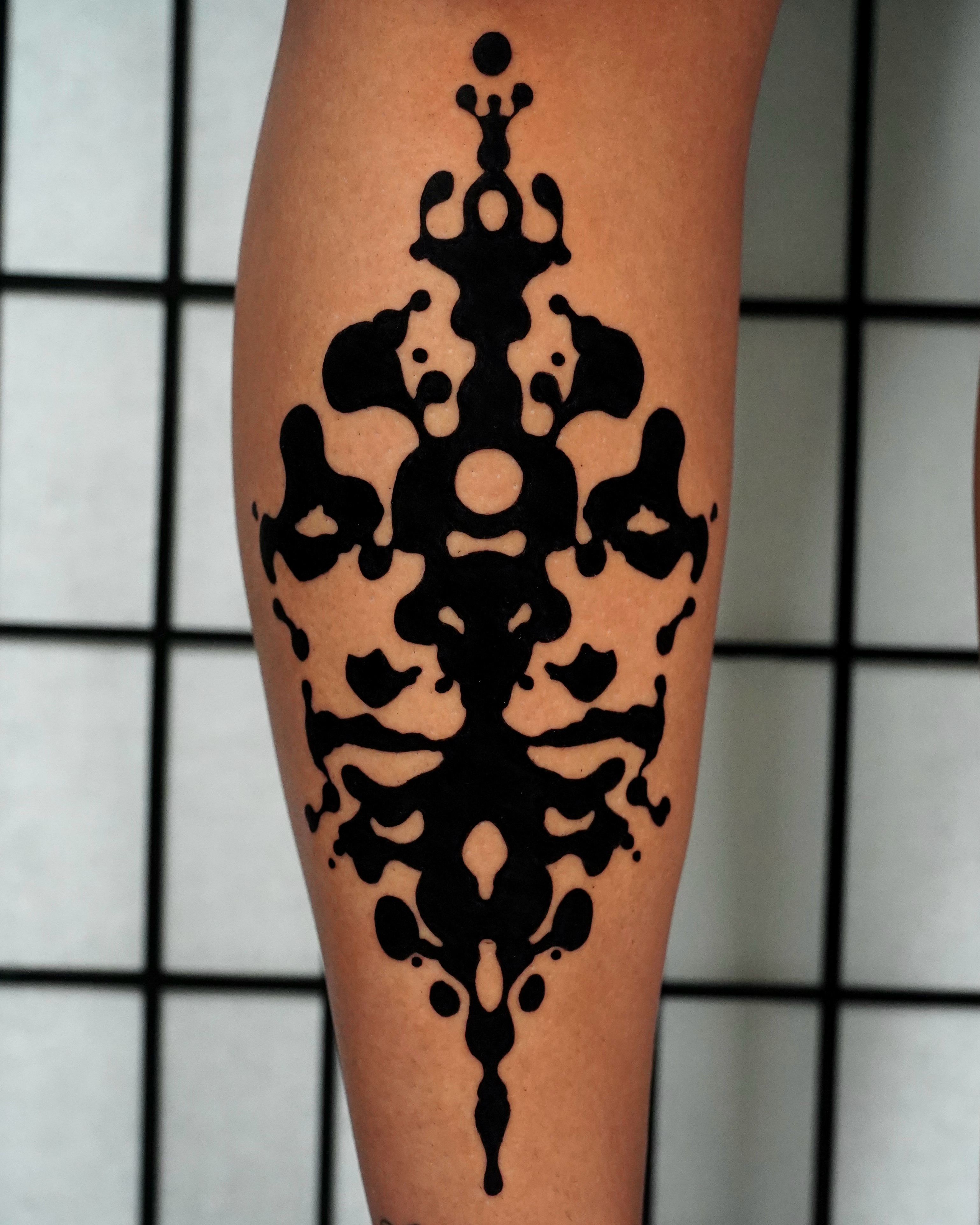 Abstract pattern black and grey tattoo on the calf by ▫️◽️◻️hunter Hayes◻️◽️▫️