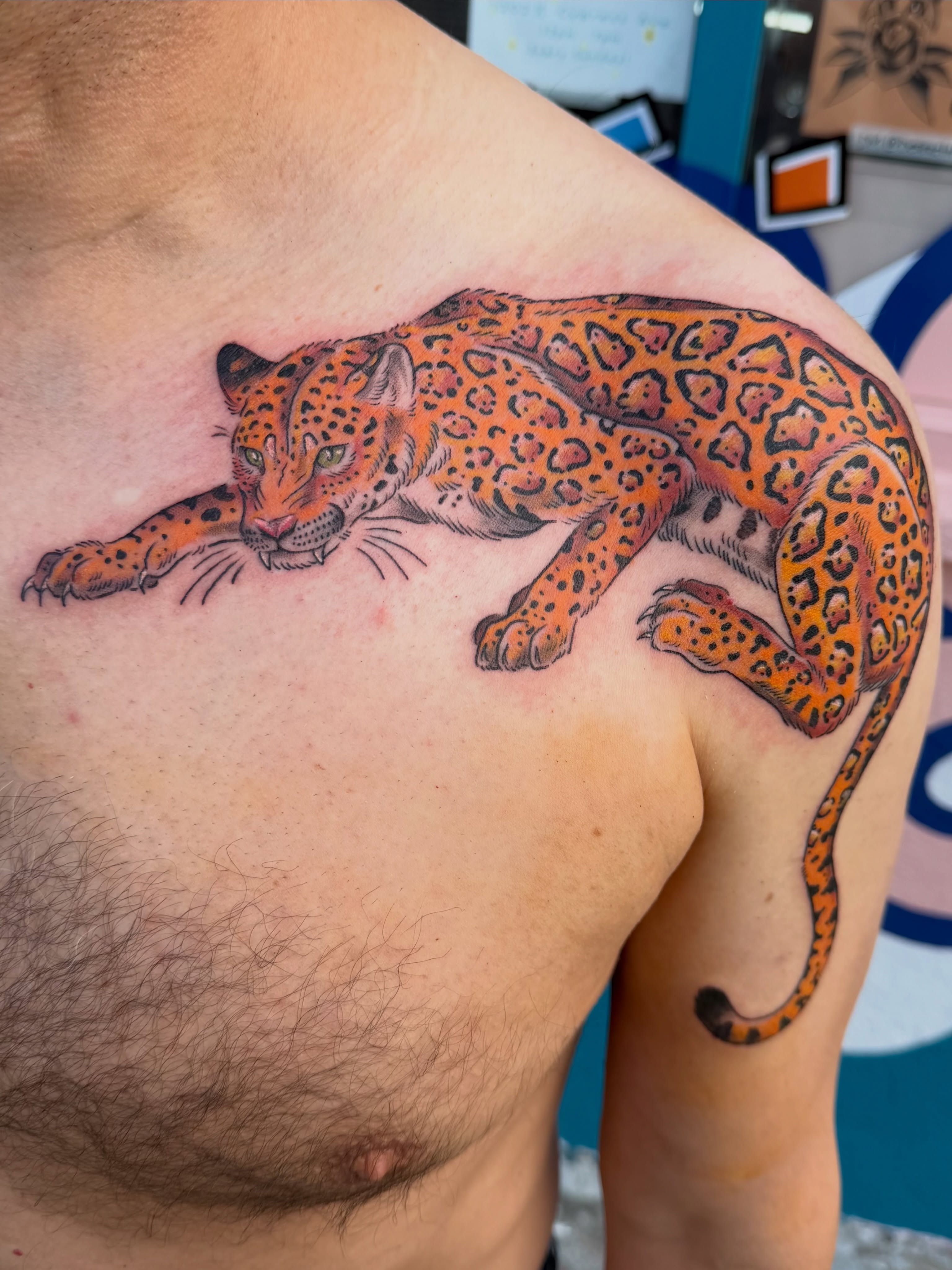 Leopard realism tattoo on the shoulder by Roswell Orellana 👽🛸