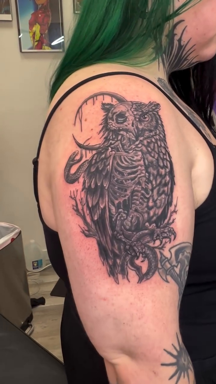 Tattoo by @bodybardeluxe β black_and_grey, realism