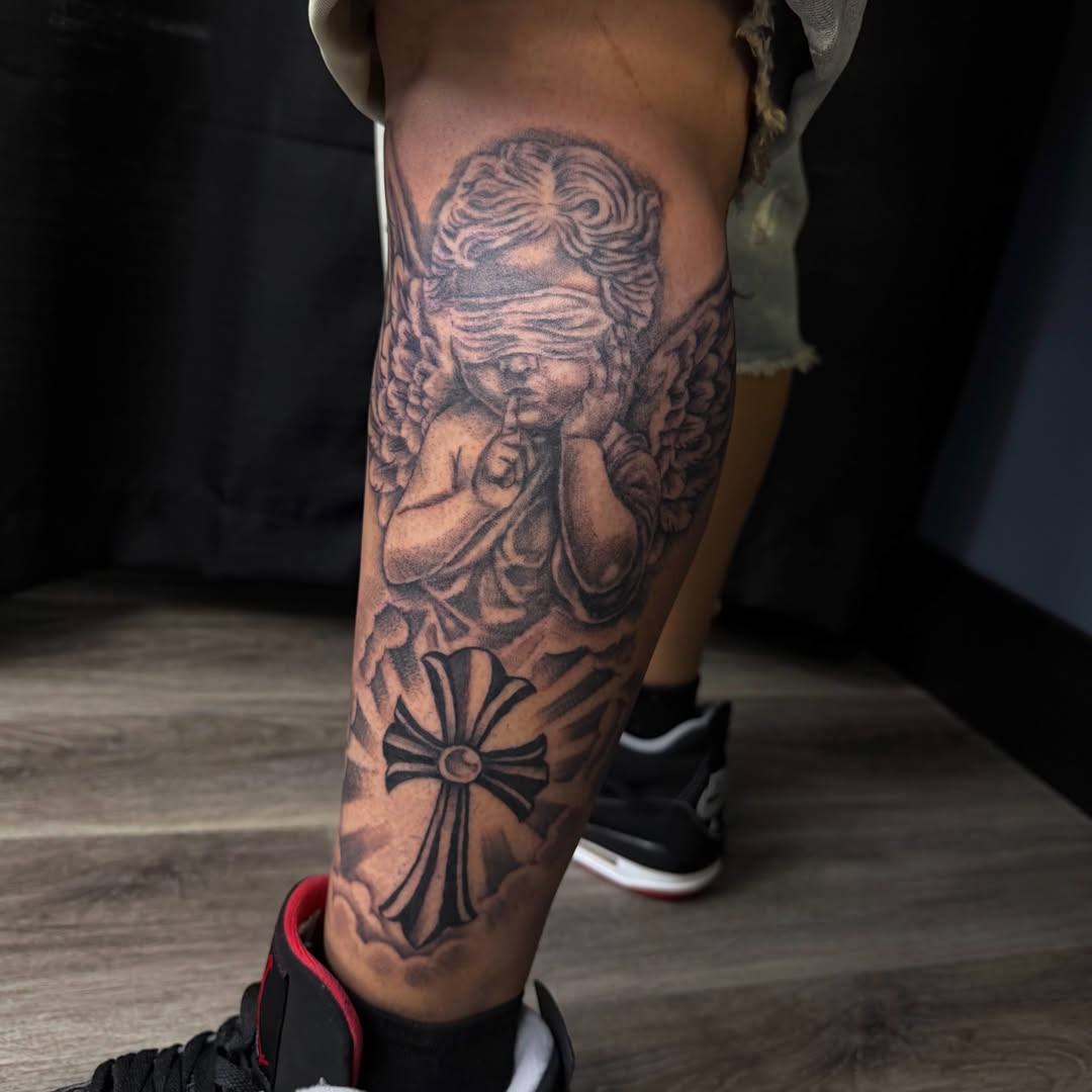 Tattoo by @mena_tats — black_and_grey, realism