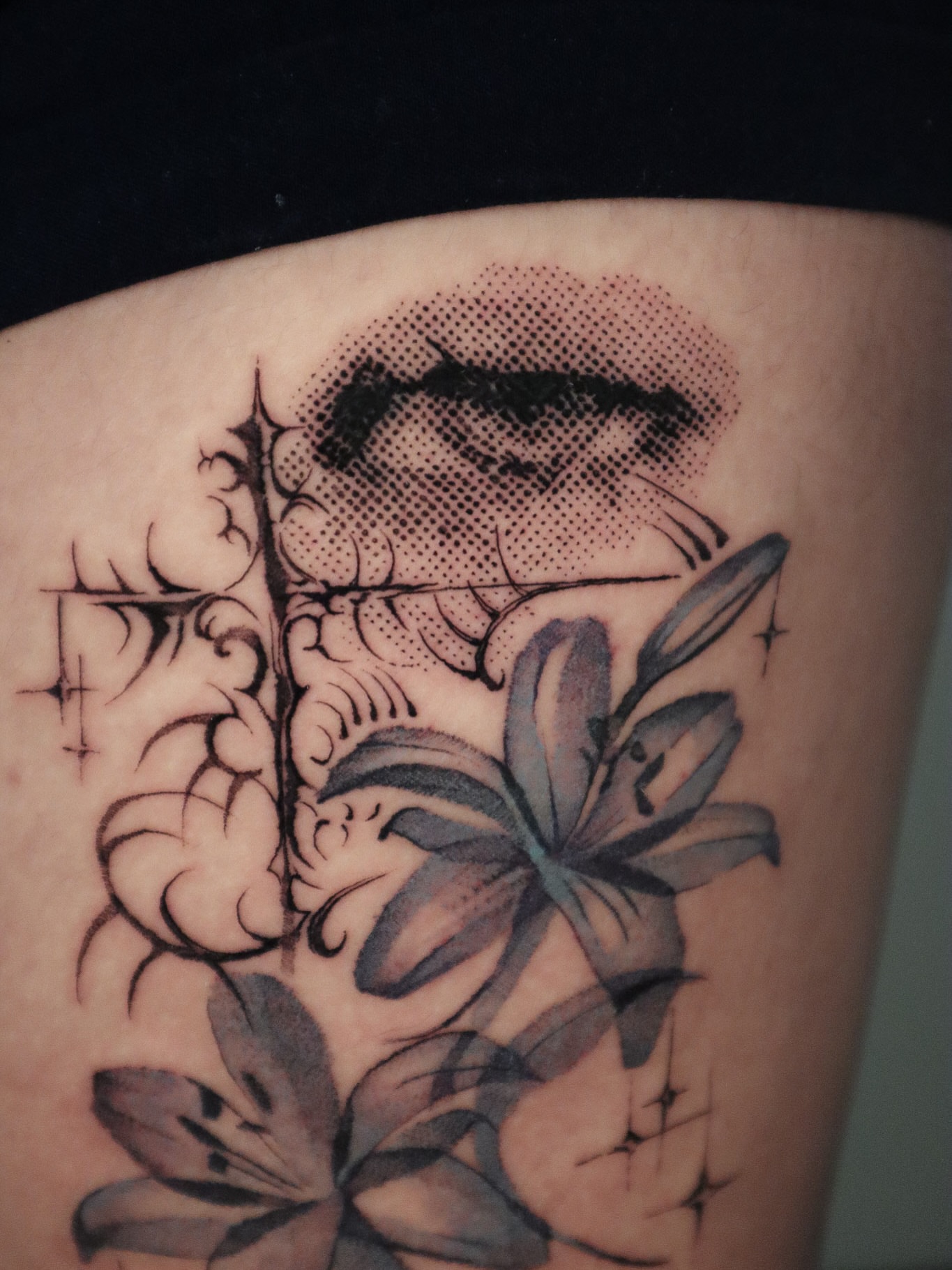 Lilies and cross dotwork tattoo on the thigh by 𝕮𝖔𝖓𝖓𝖔𝖗 ☾  ~ TATTOO ARTIST