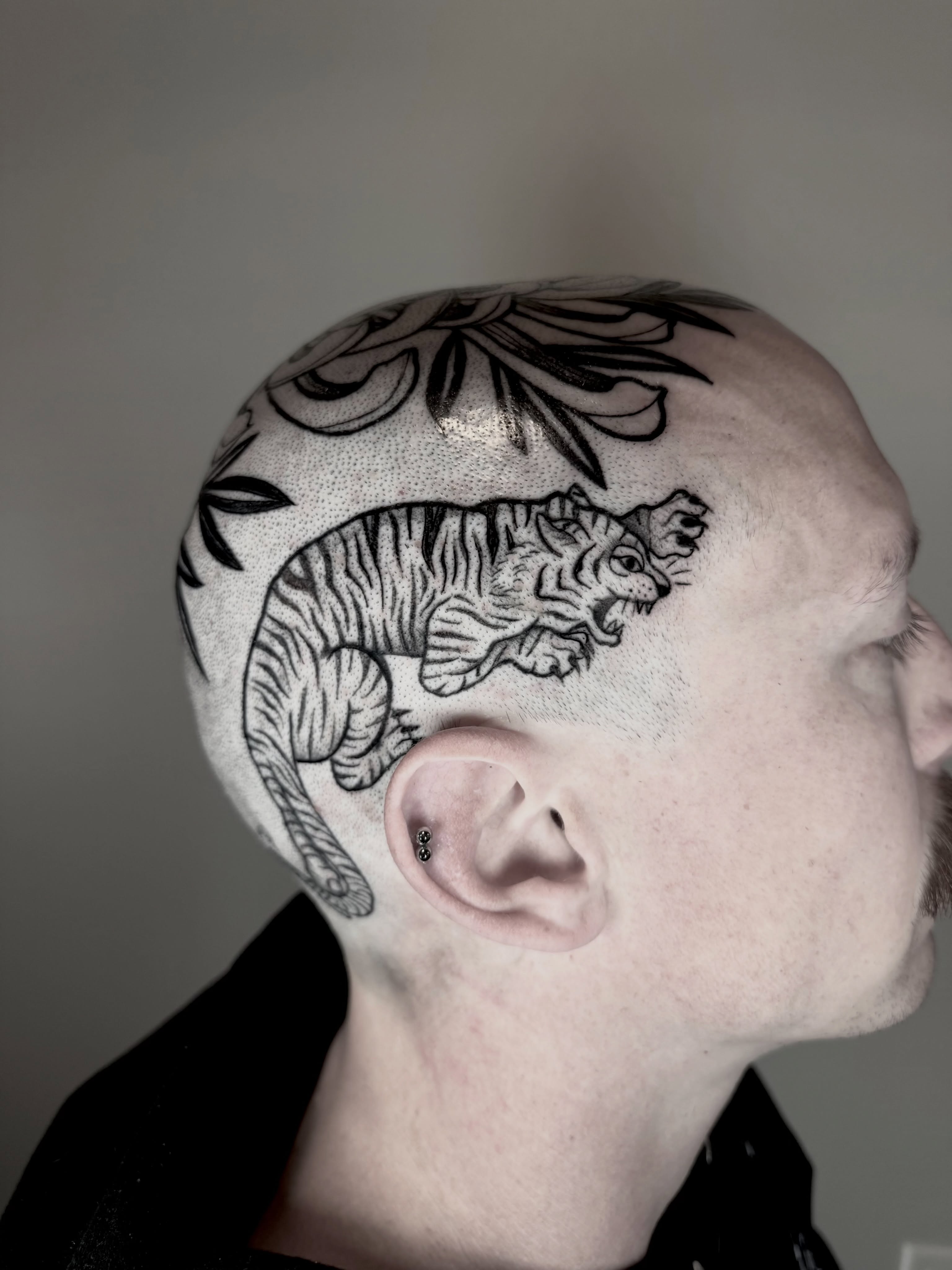 Tiger dotwork tattoo on the head by 𝐊𝐀𝐓𝐄 𝐏𝐄𝐍𝐍 ❈ 𝐅𝐎𝐑𝐓 𝐂𝐎𝐋𝐋𝐈𝐍𝐒 𝐓𝐀𝐓𝐓𝐎𝐎 𝐀𝐑𝐓𝐈𝐒𝐓