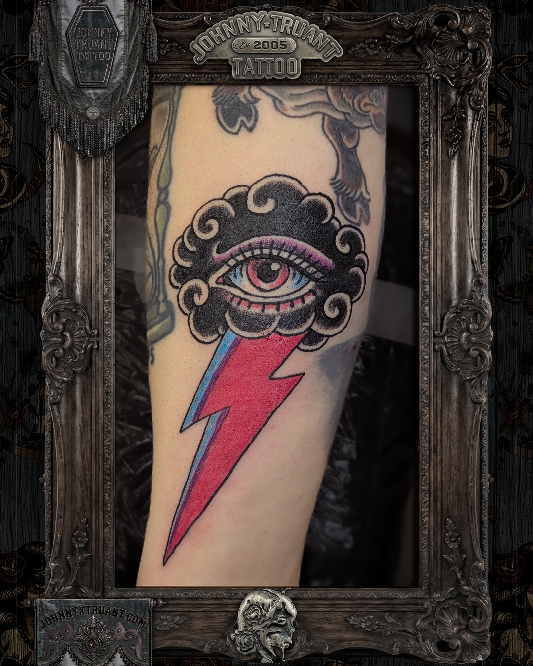Tattoo by @johnnyxtruant — american_traditional