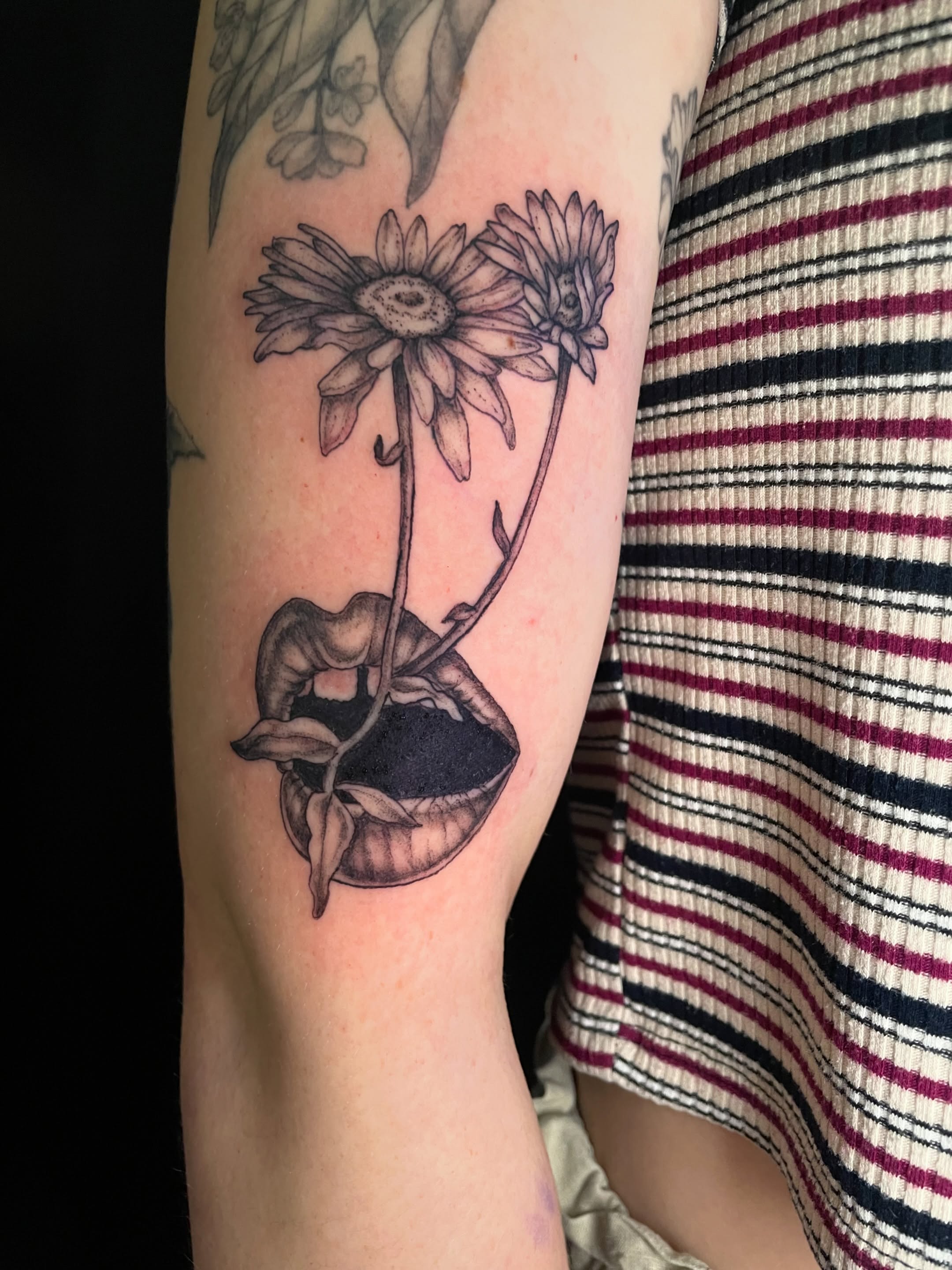 Tattoo by @hildurblom — black_and_grey
