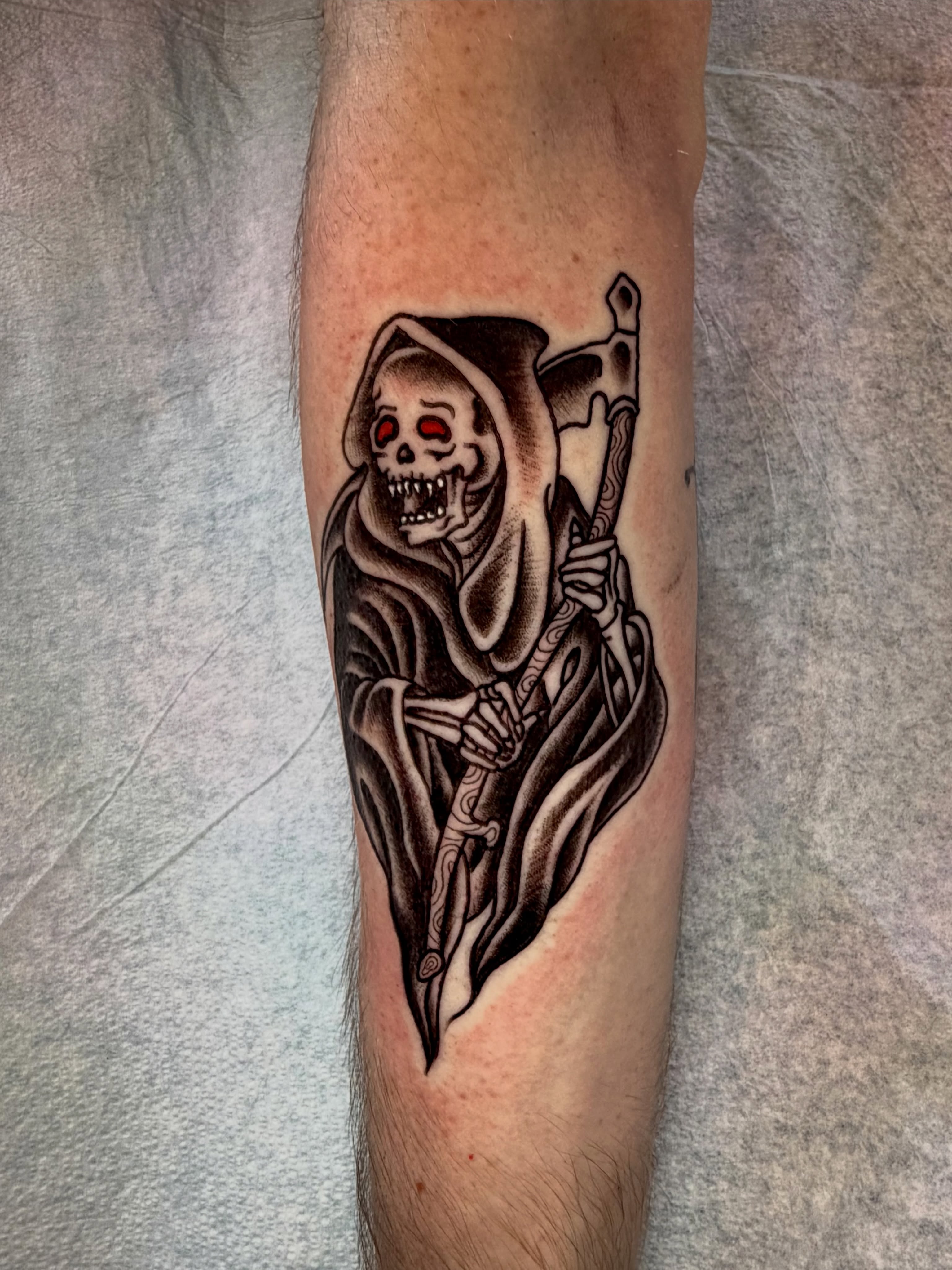 Tattoo by @noahvincenttattoo β black_and_grey