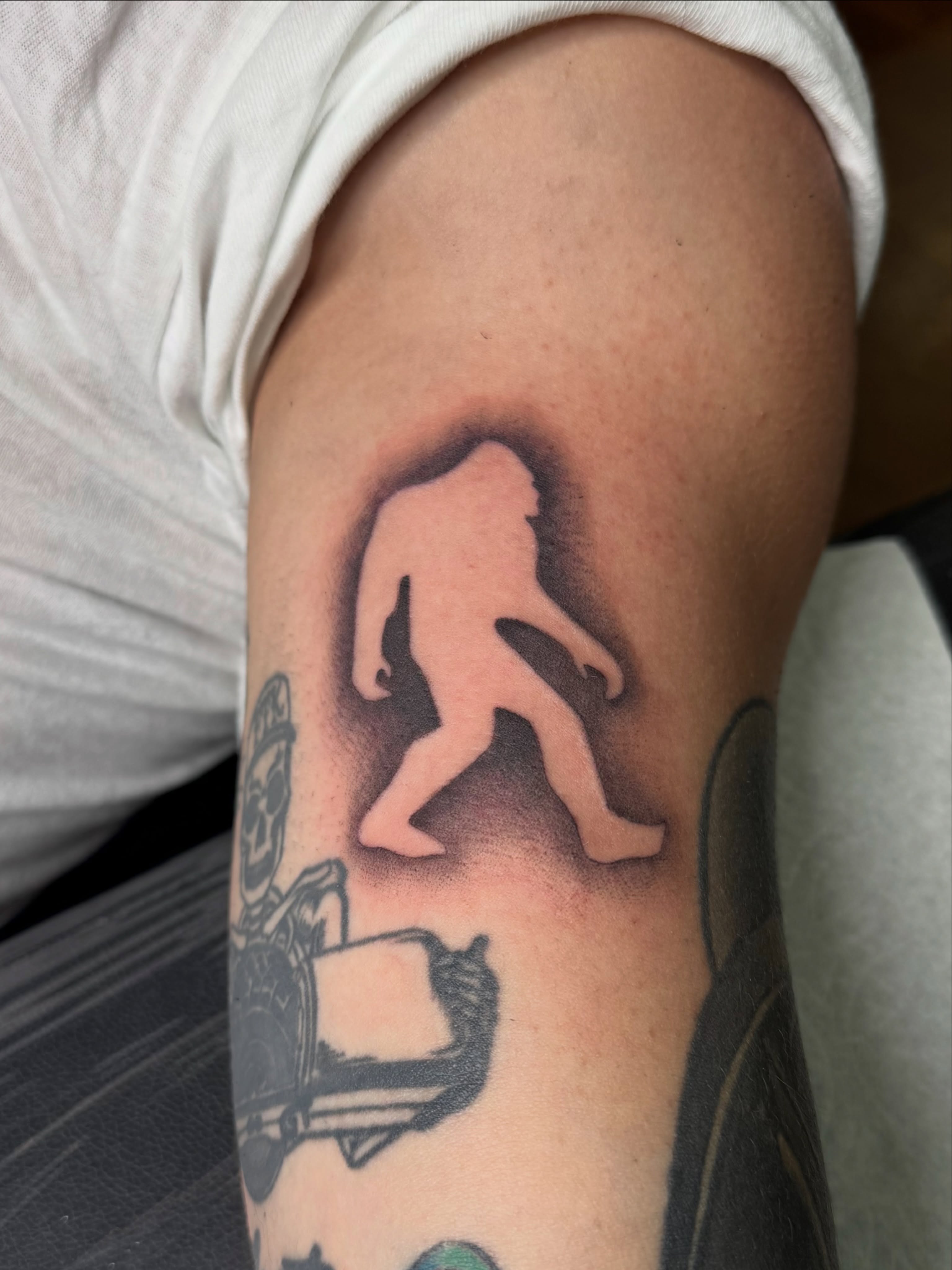 Tattoo by @aintnothinbutagthang817 — black_and_grey