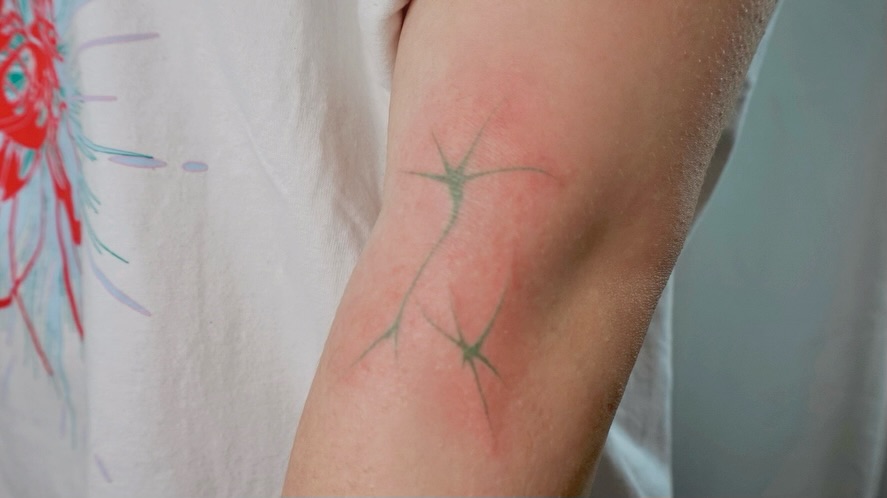 Geometric geometric tattoo on the forearm by 매실 * handpoke