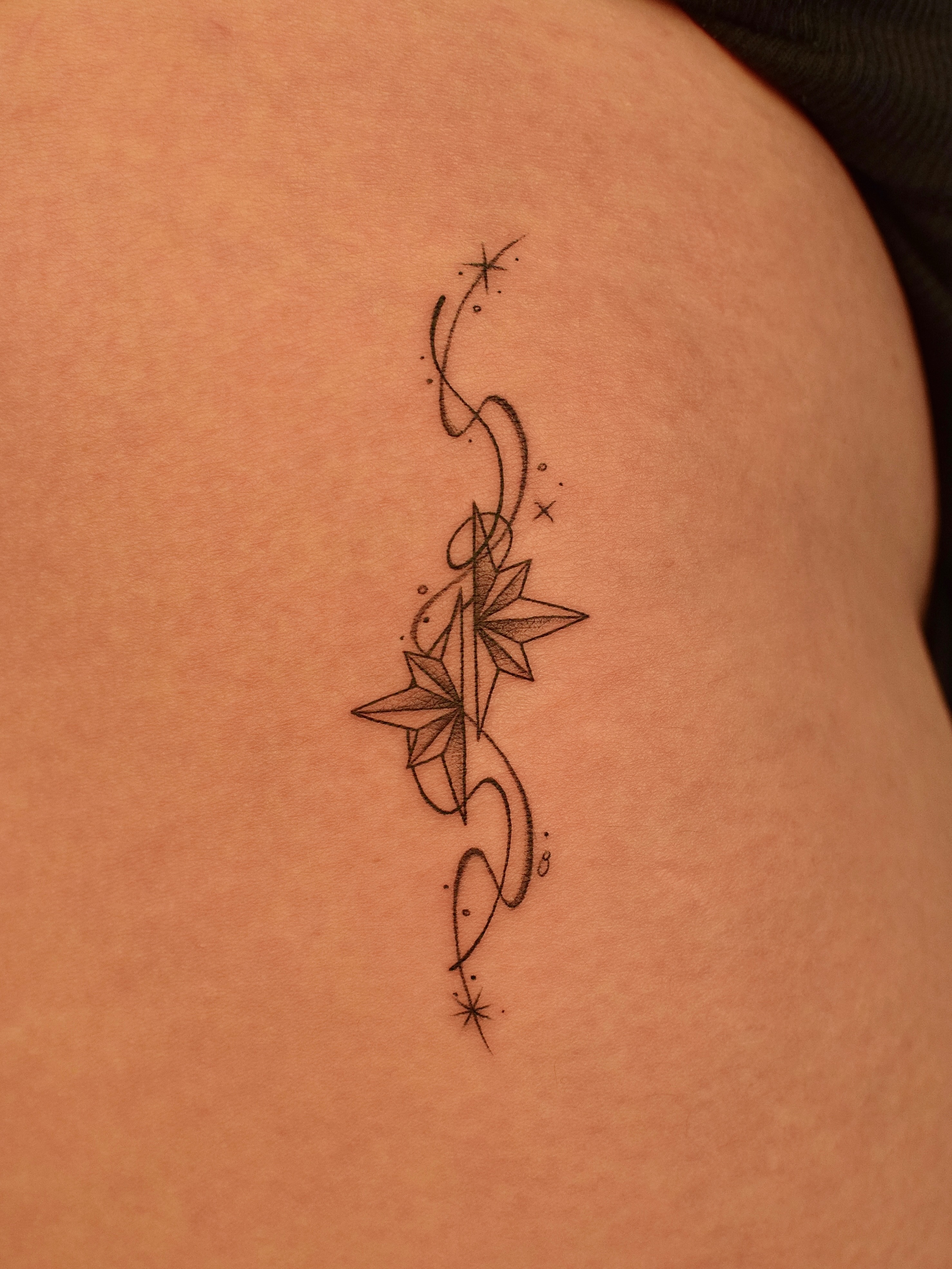 Tattoo by @tattooer_jina — geometric