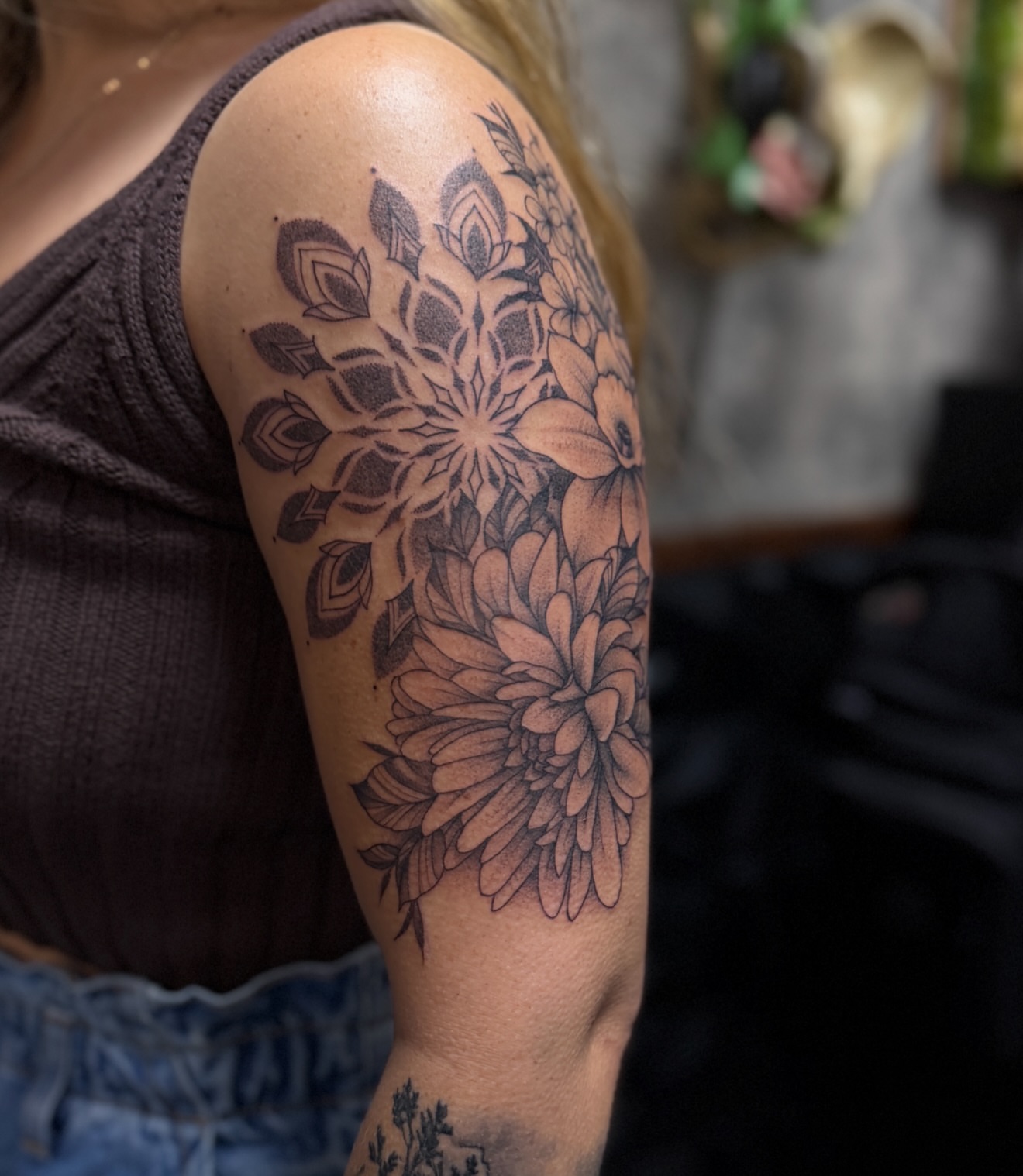 Tattoo by @rikkybobbytattoo — dotwork, black_and_grey