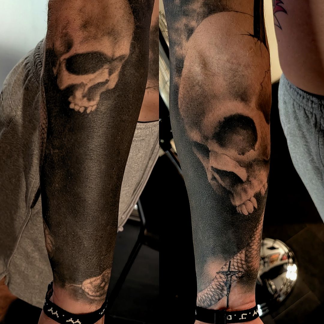 Skull realism tattoo on the forearm by Dave Chercourt, Willoughby, Ohio