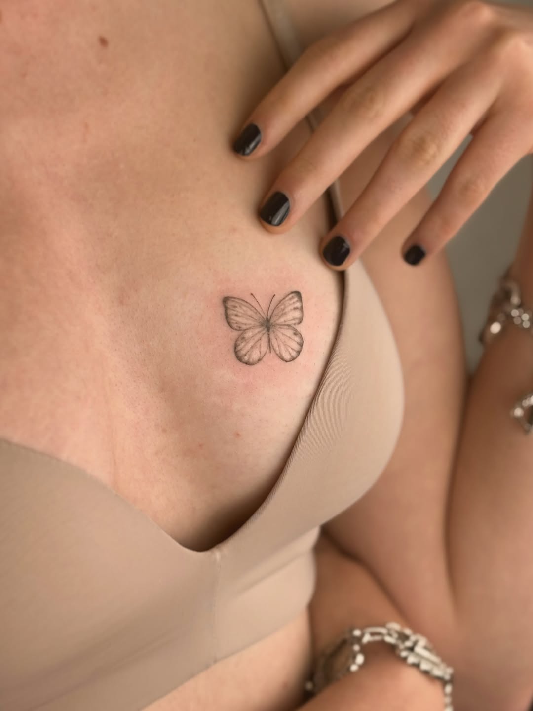 Tattoo by @tattoovasquez — fine_line
