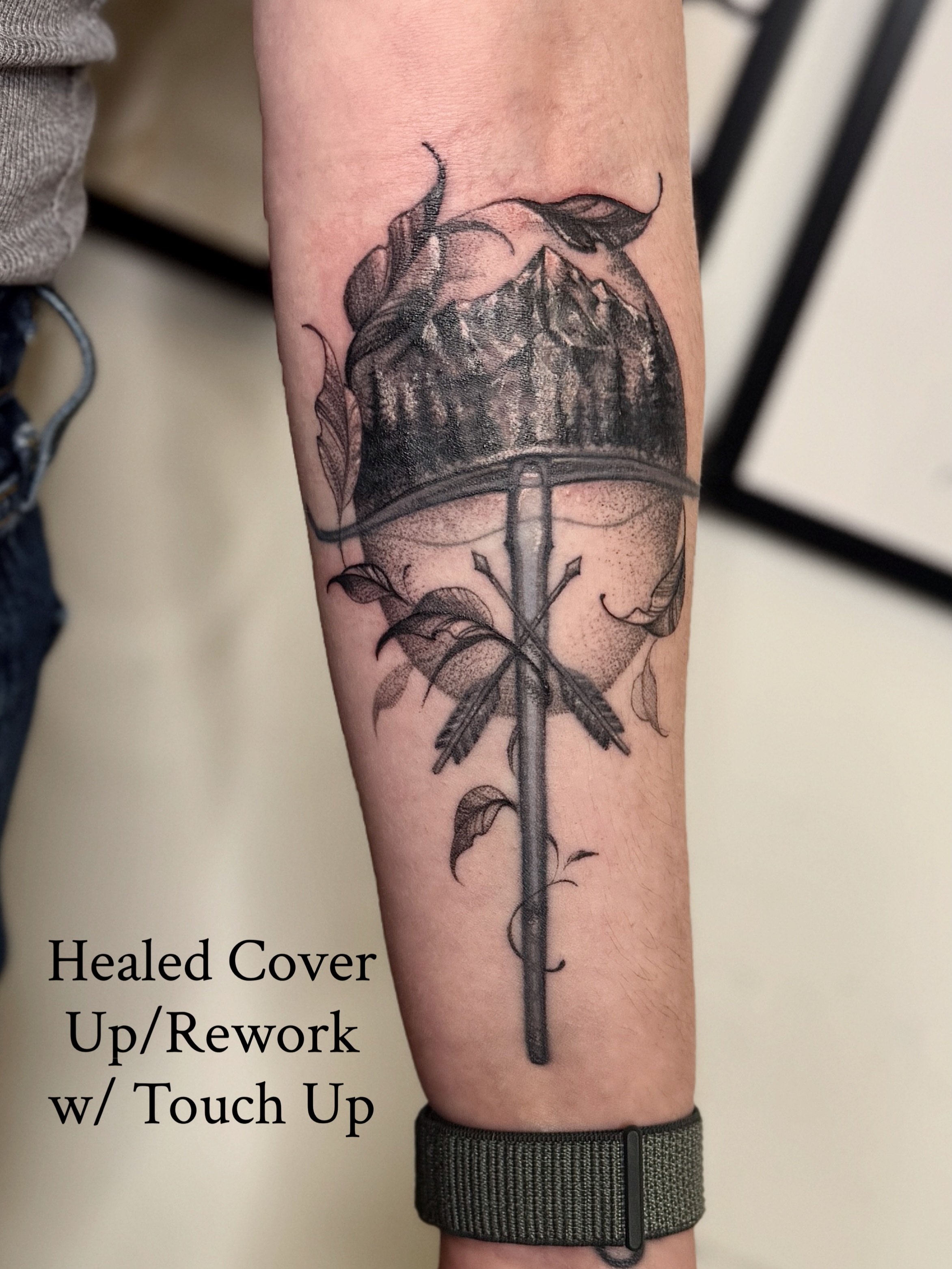 Helmet and sword realism tattoo on the forearm by Andy Rowe- Tattoo Artist🦇