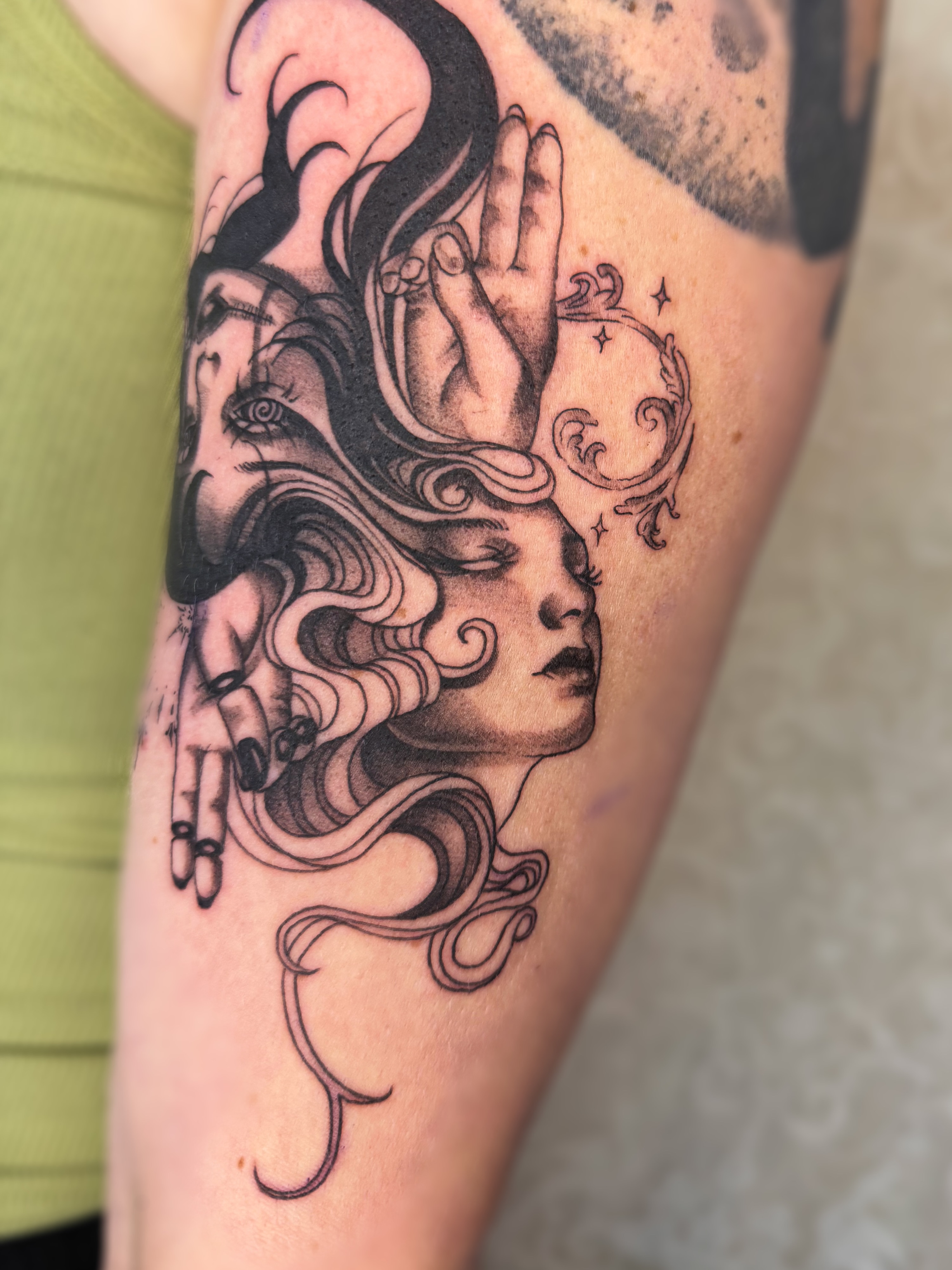Tattoo by @sombra.miel — black_and_grey, realism
