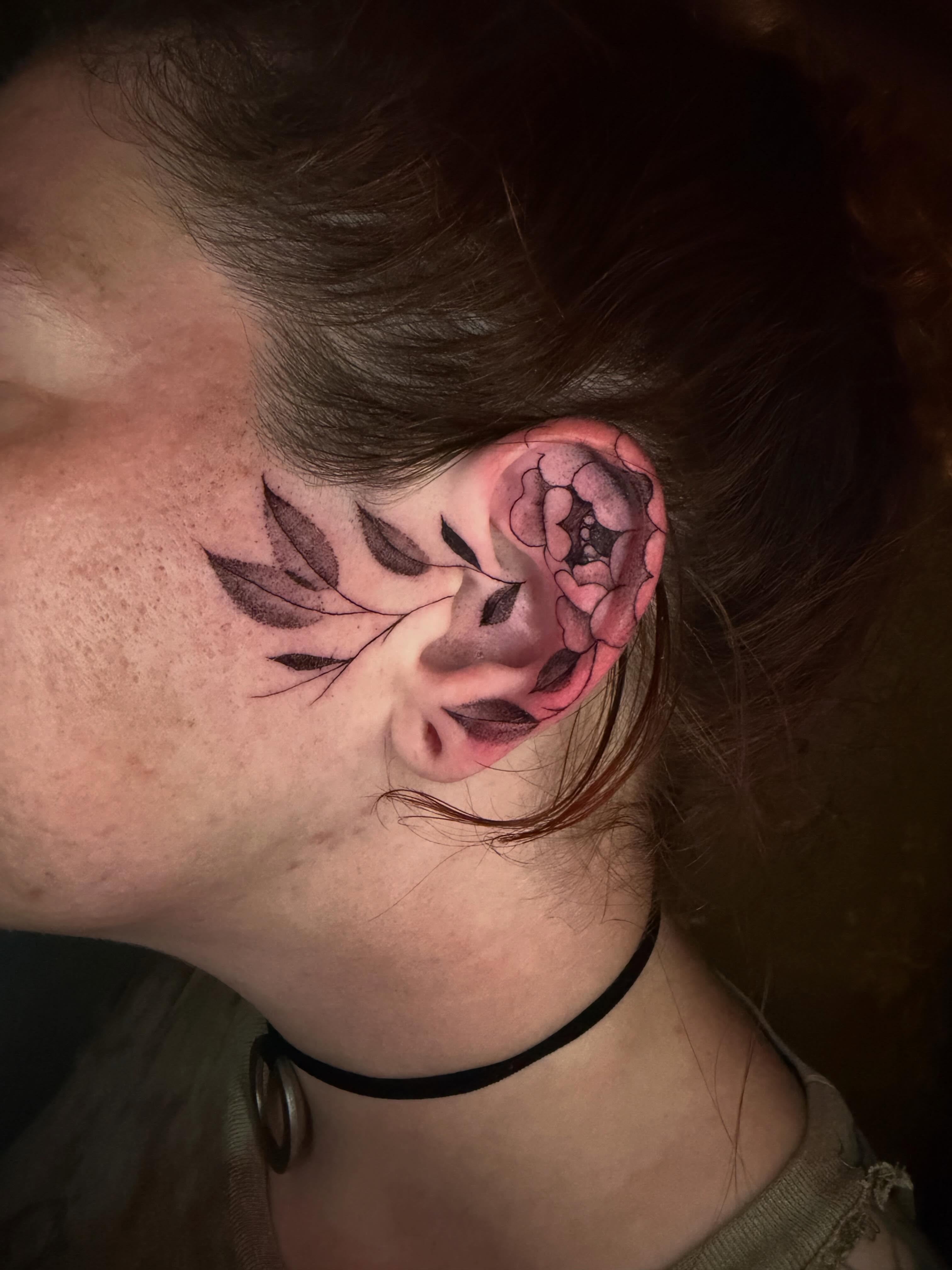 Tattoo by @courtneyloutattoos โ black_and_grey