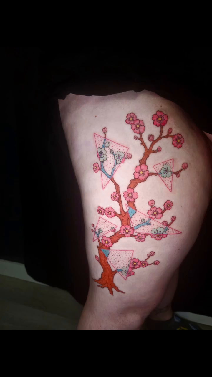 Tattoo by @carolynxriot.tattoos — japanese_irezumi, geometric