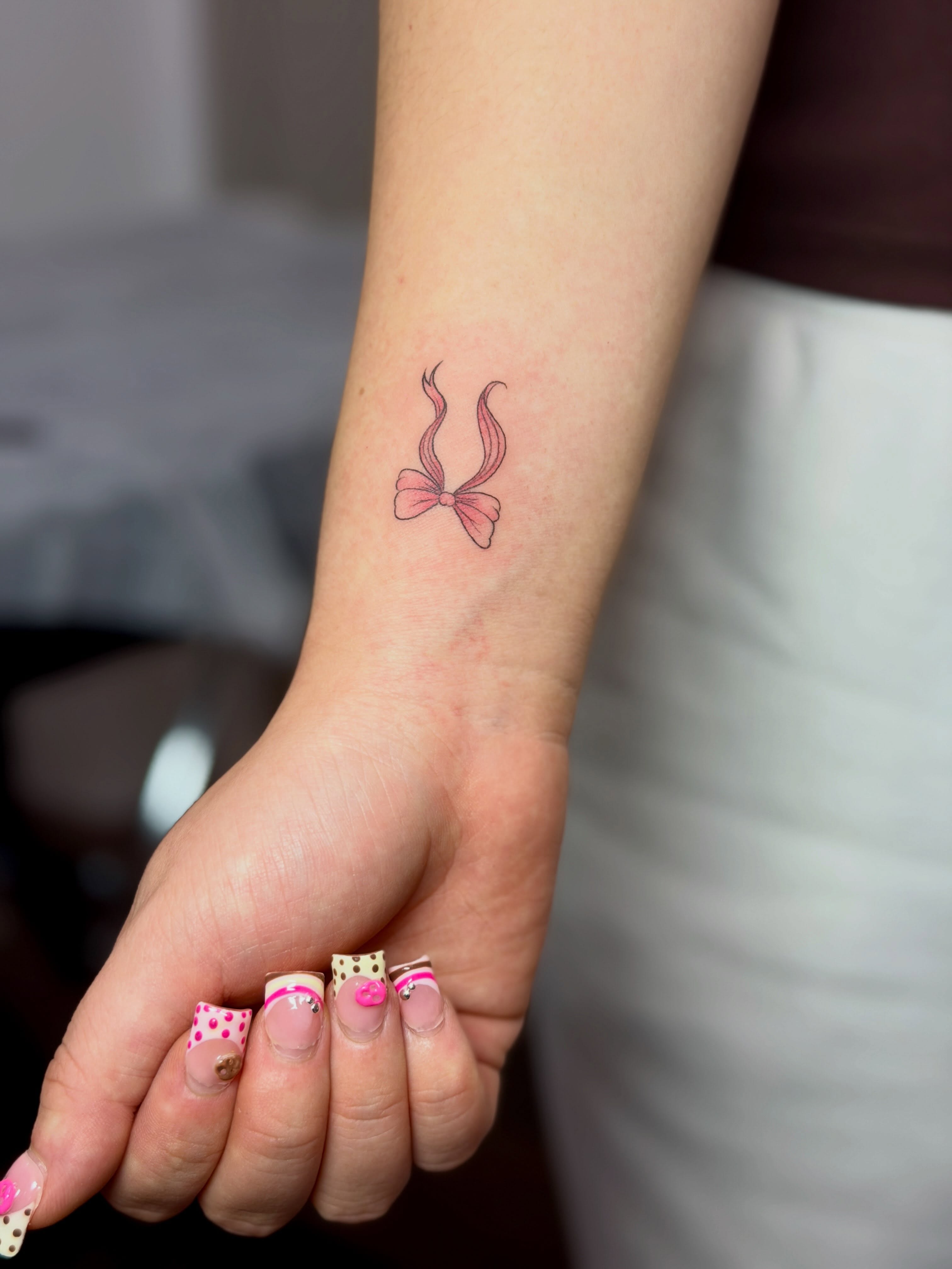 Tattoo by @baka_notgonnahurtyou — fine_line