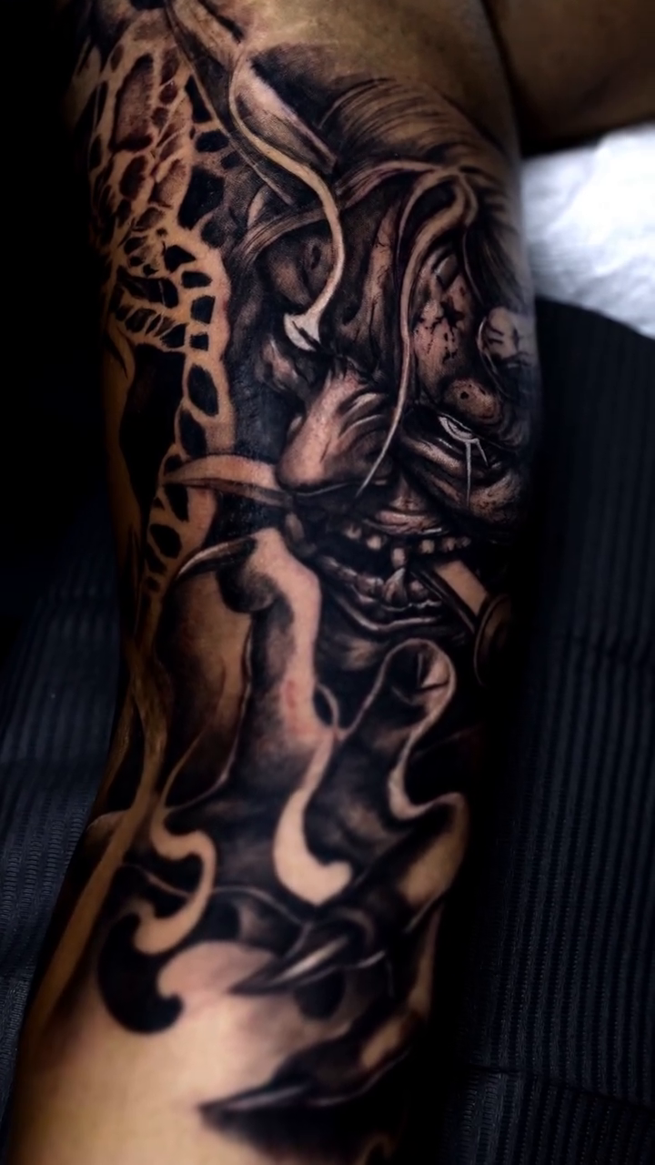 Samurai mask and dragon scales japanese irezumi tattoo by LaurenBeez