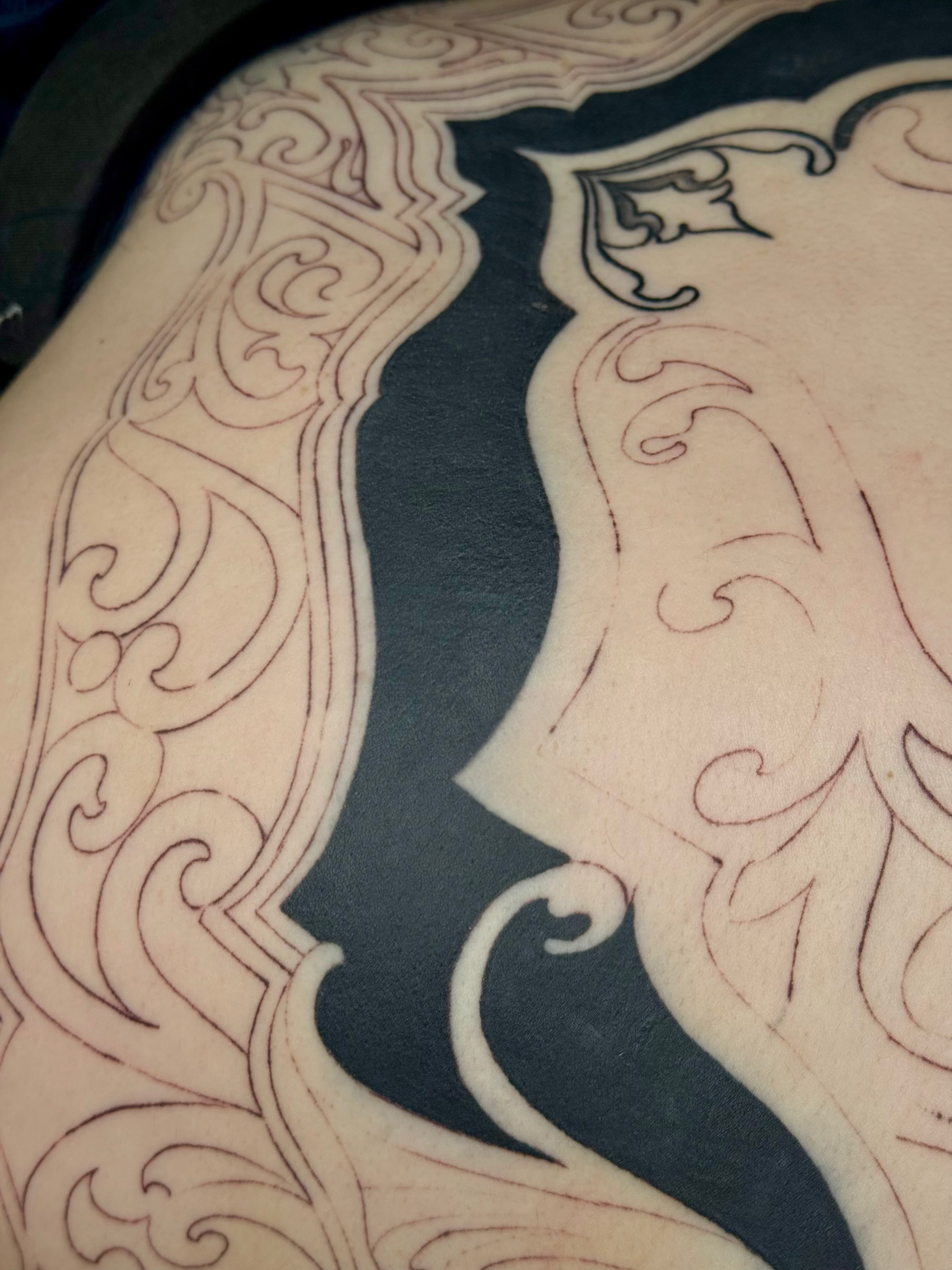 Abstract design ornamental tattoo on the back by 𝐊𝐄𝐋𝐒𝐄𝐘 𝐂𝐀𝐑𝐌𝐄𝐋𝐀