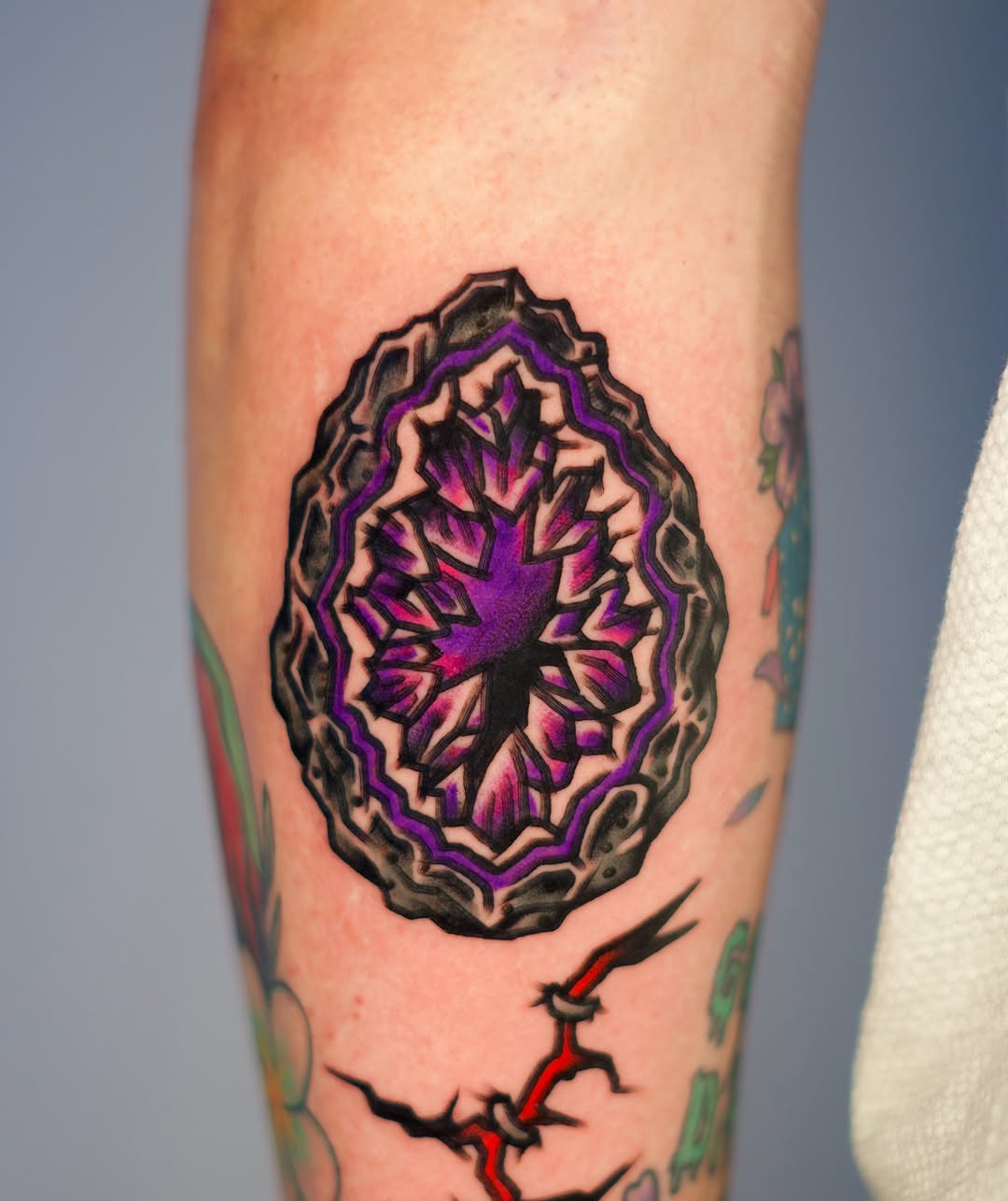 Geometric mandala geometric tattoo on the forearm by Tattooer Sancho 🇰🇷🇨🇦