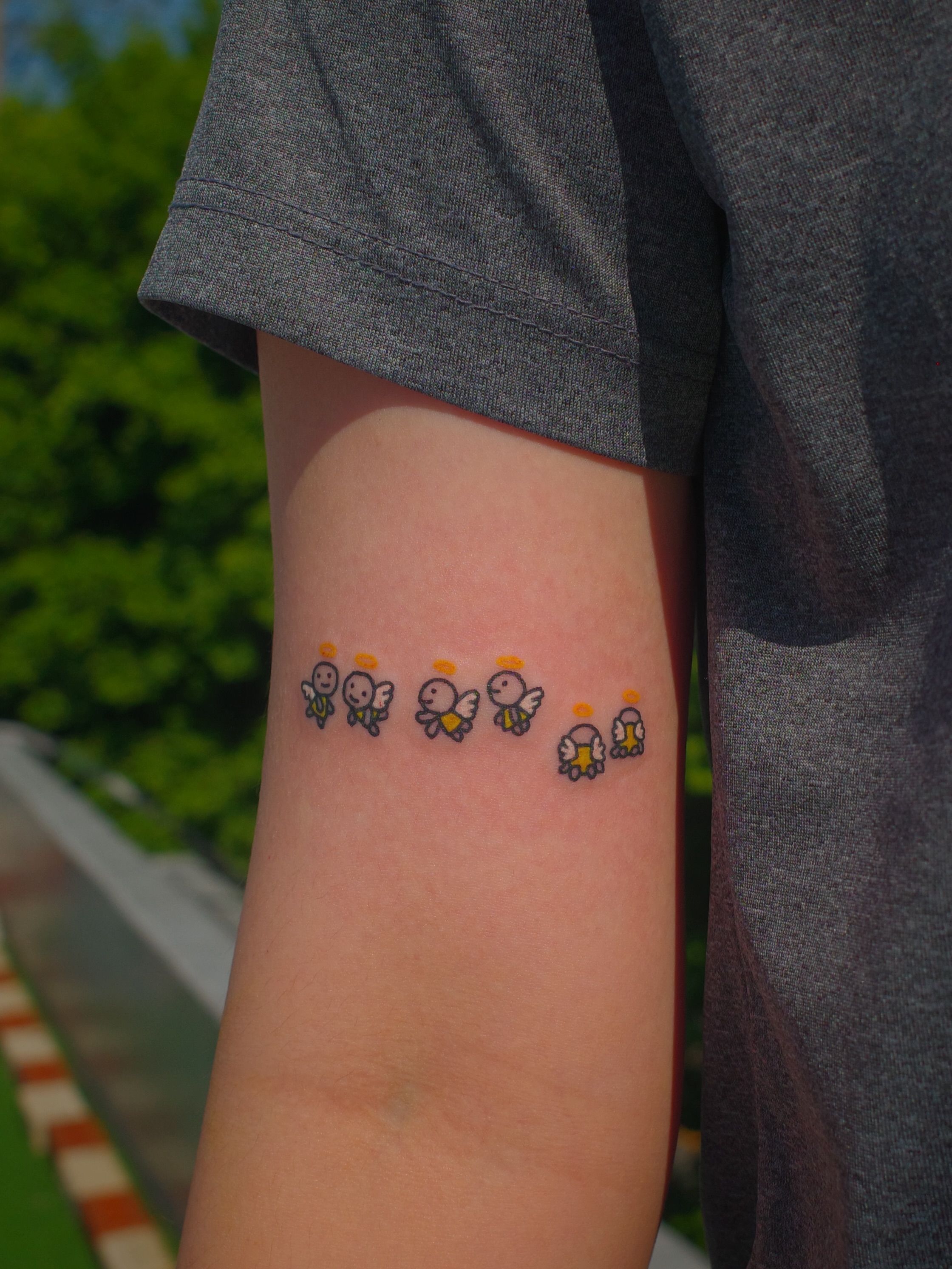 Tattoo by @zayoutattoo — dotwork
