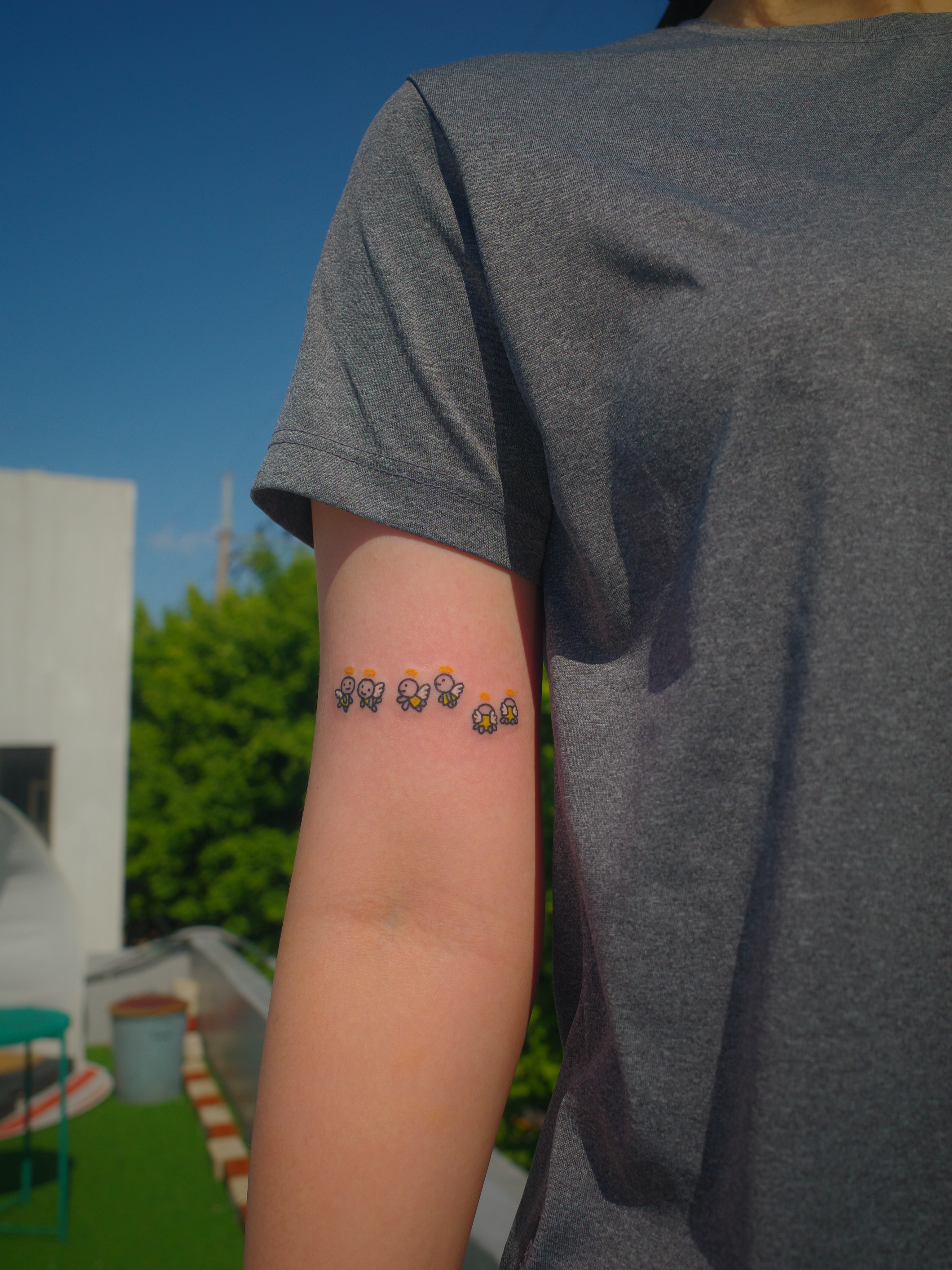 Tattoo by @zayoutattoo — dotwork