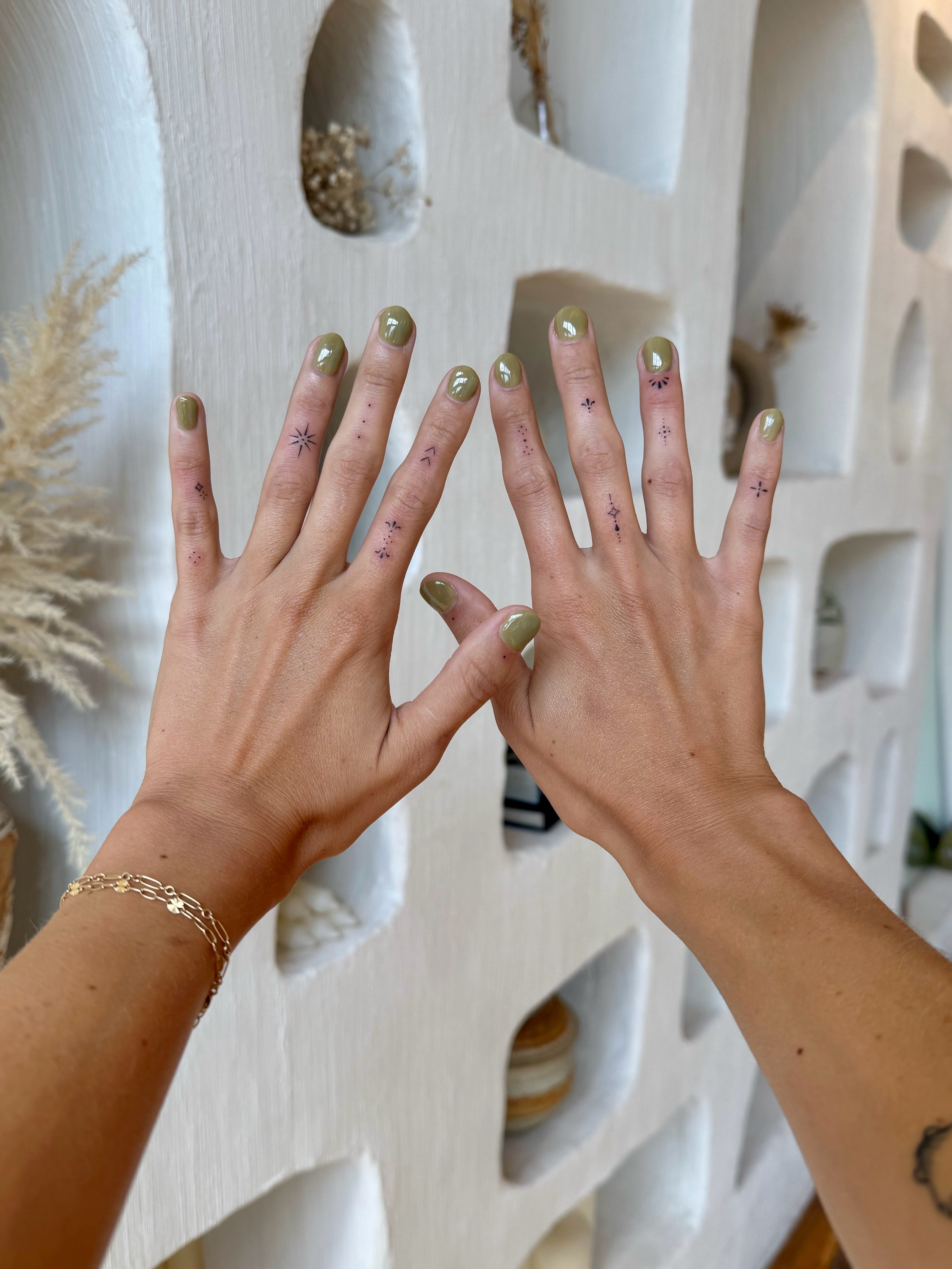 Nail art geometric tattoo on the hand by Shilo Gold 🍒