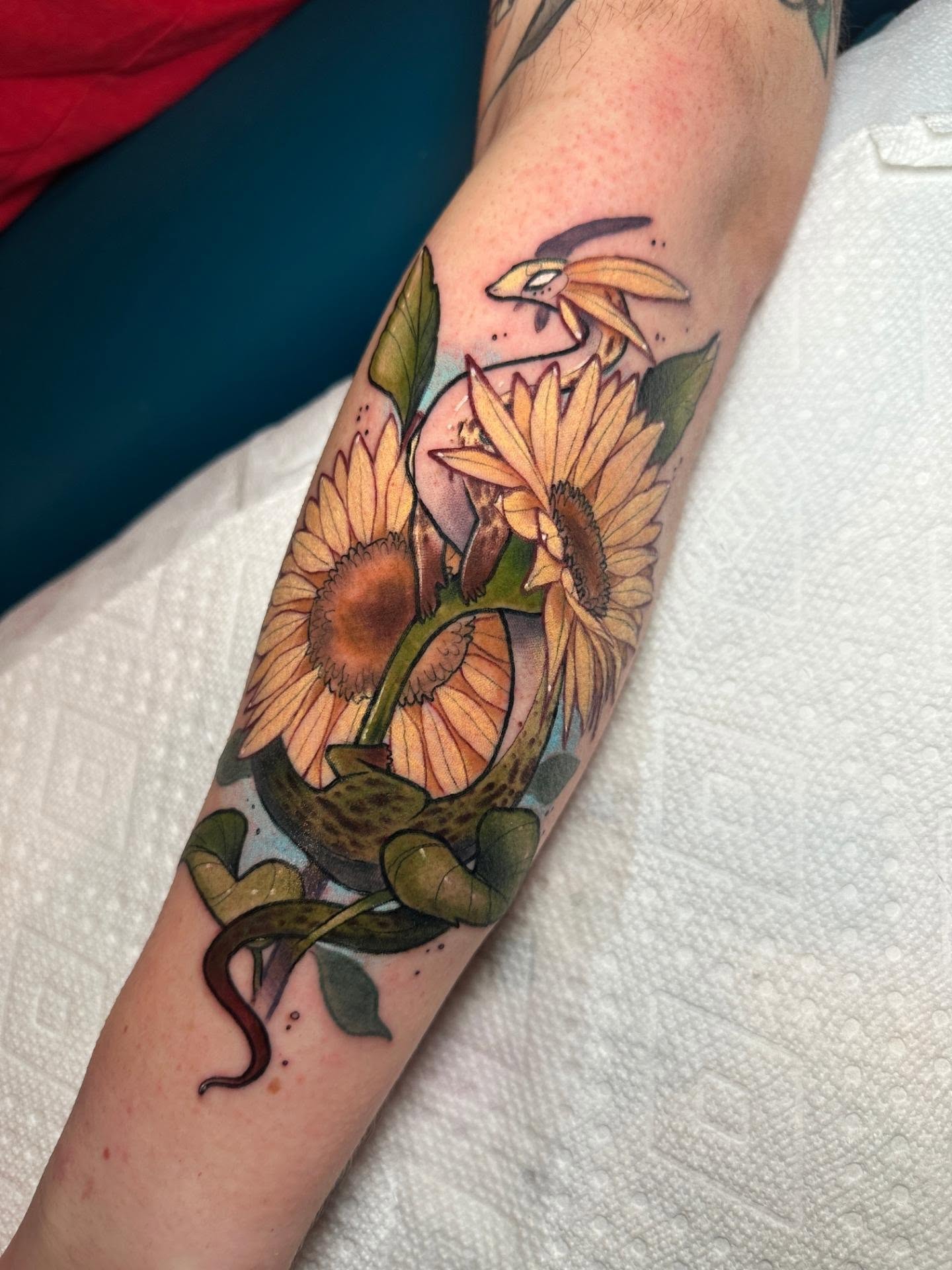 Tattoo by @sashawren_tattoos — realism, dotwork