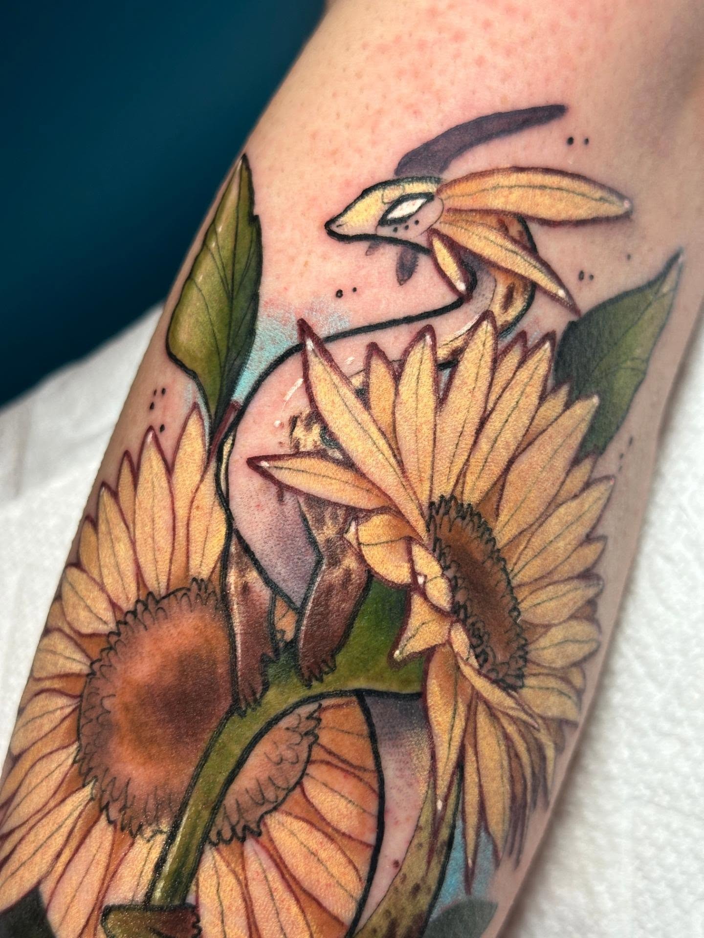Tattoo by @sashawren_tattoos — realism, dotwork
