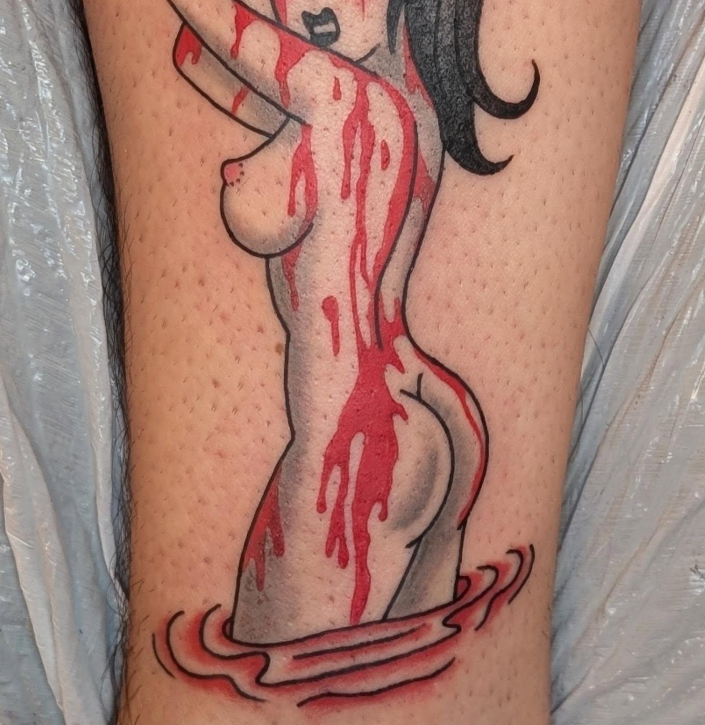 Naked woman with blood realism tattoo on the leg by π²π°πket