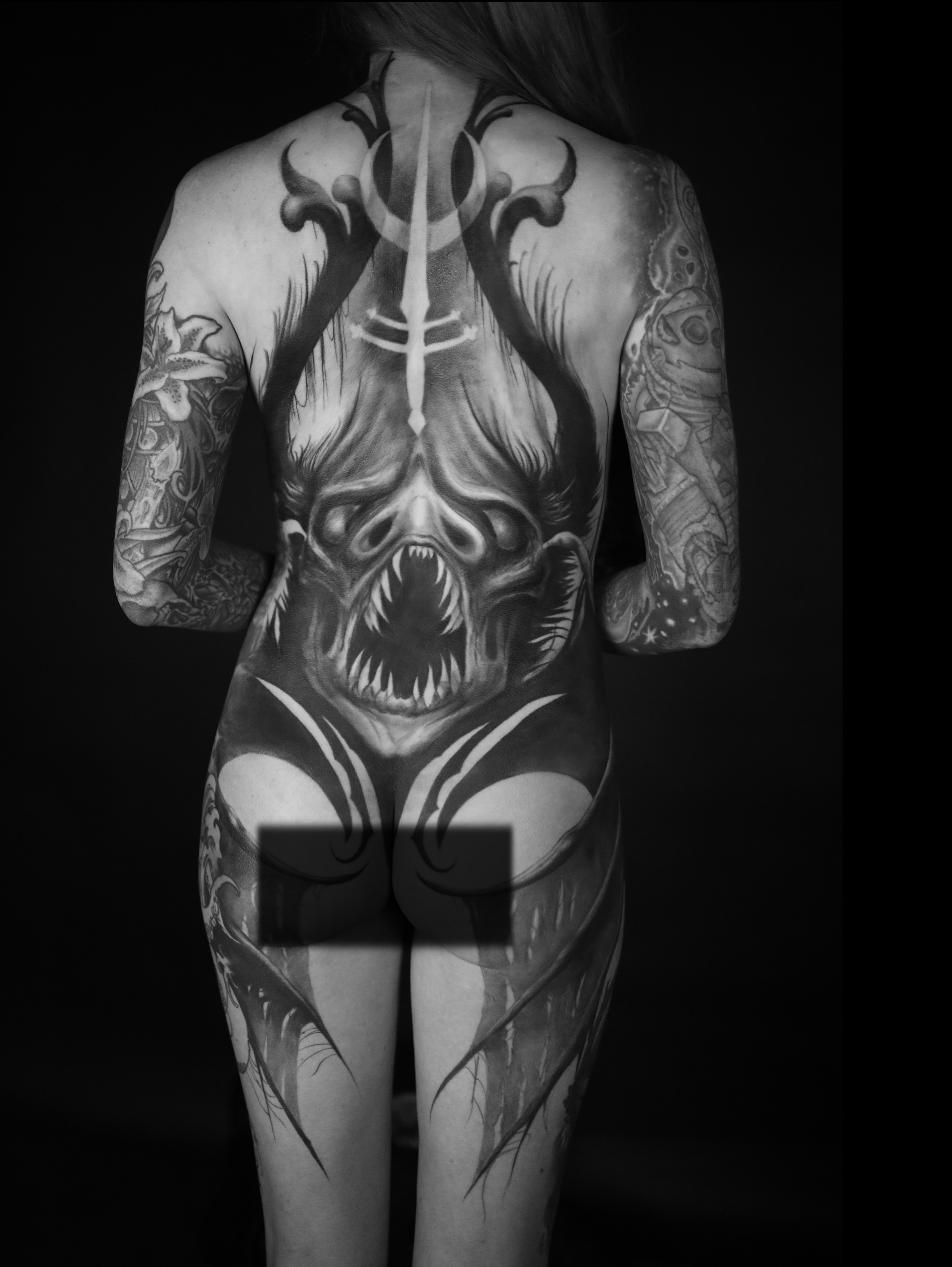 Demon skull dark realism tattoo on the back by ➕d U S T I N C H A R L e S➕, Seattle, Washington