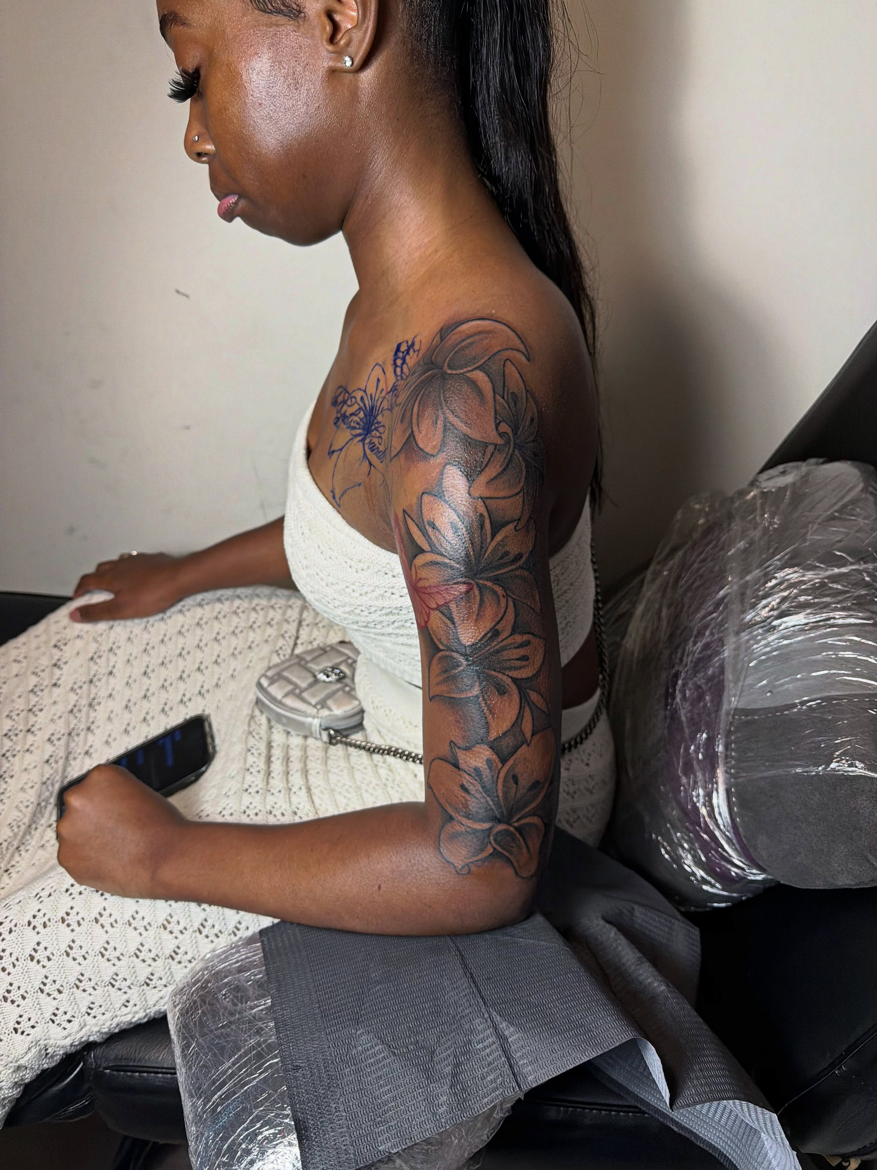 Tattoo by @nylainkedyou — black_and_grey