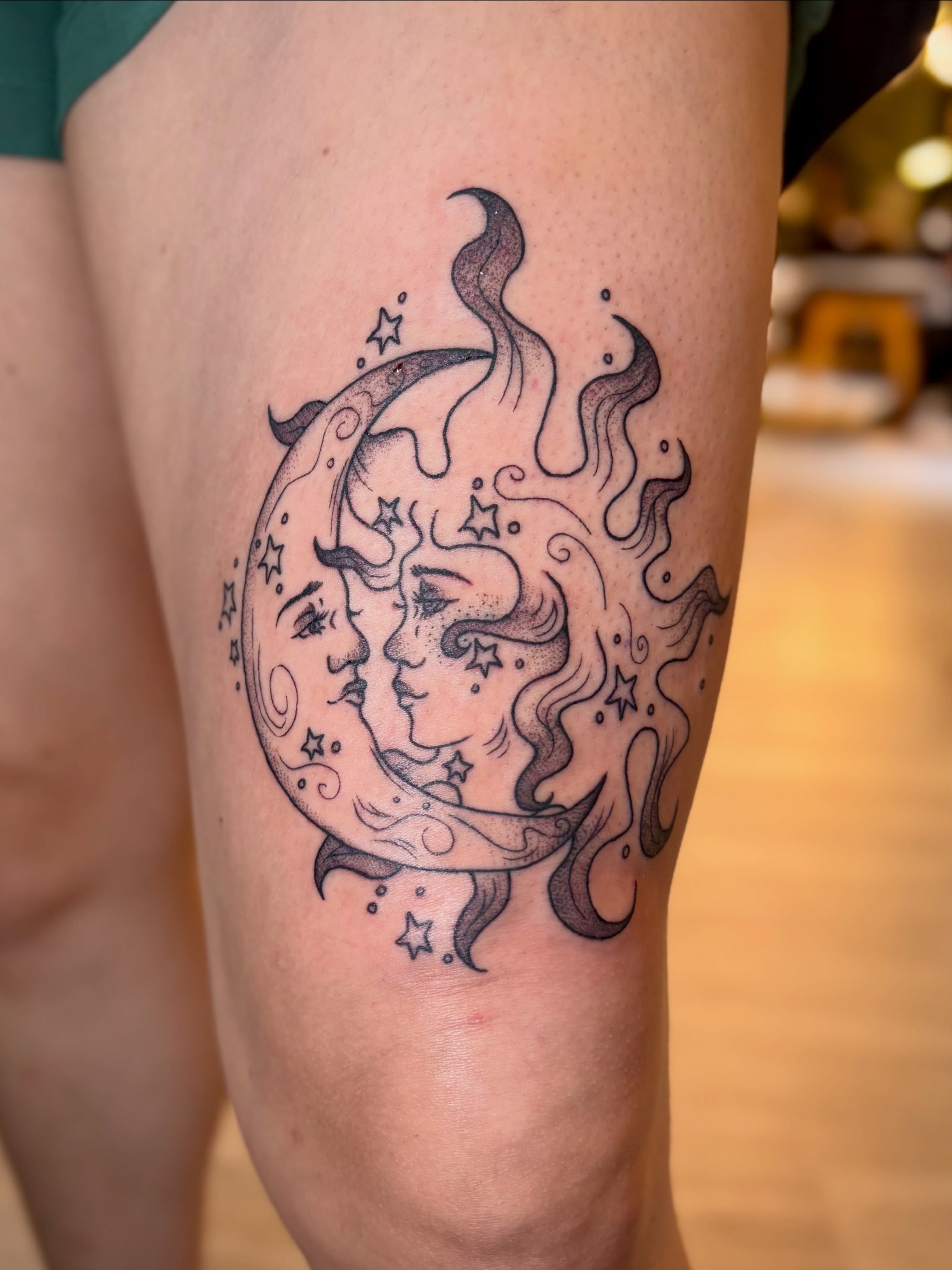 Tattoo by @daisy_chaiin — black_and_grey