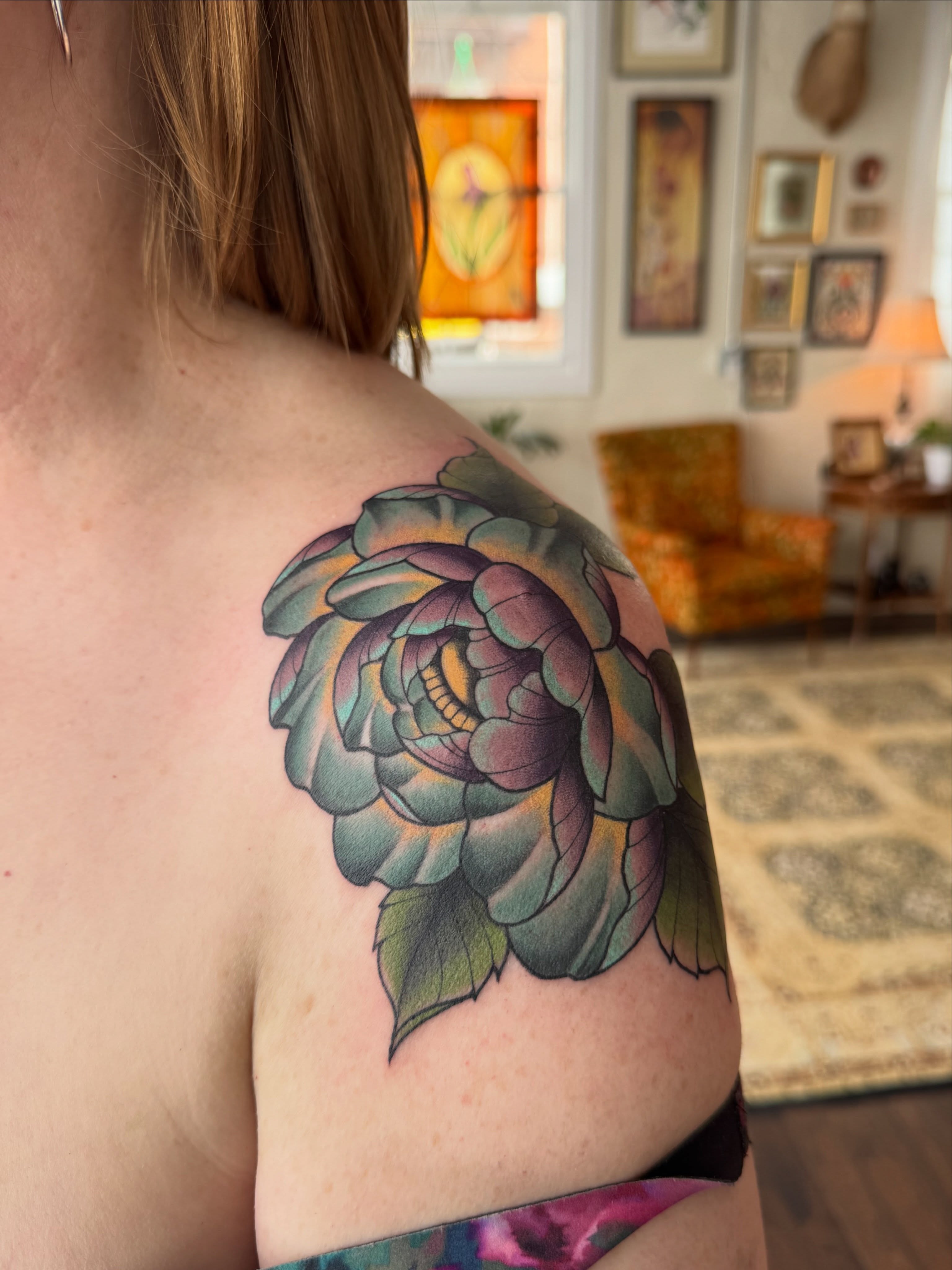 Peony realism tattoo on the shoulder by Alisa (Li) Affatato ๐ผ