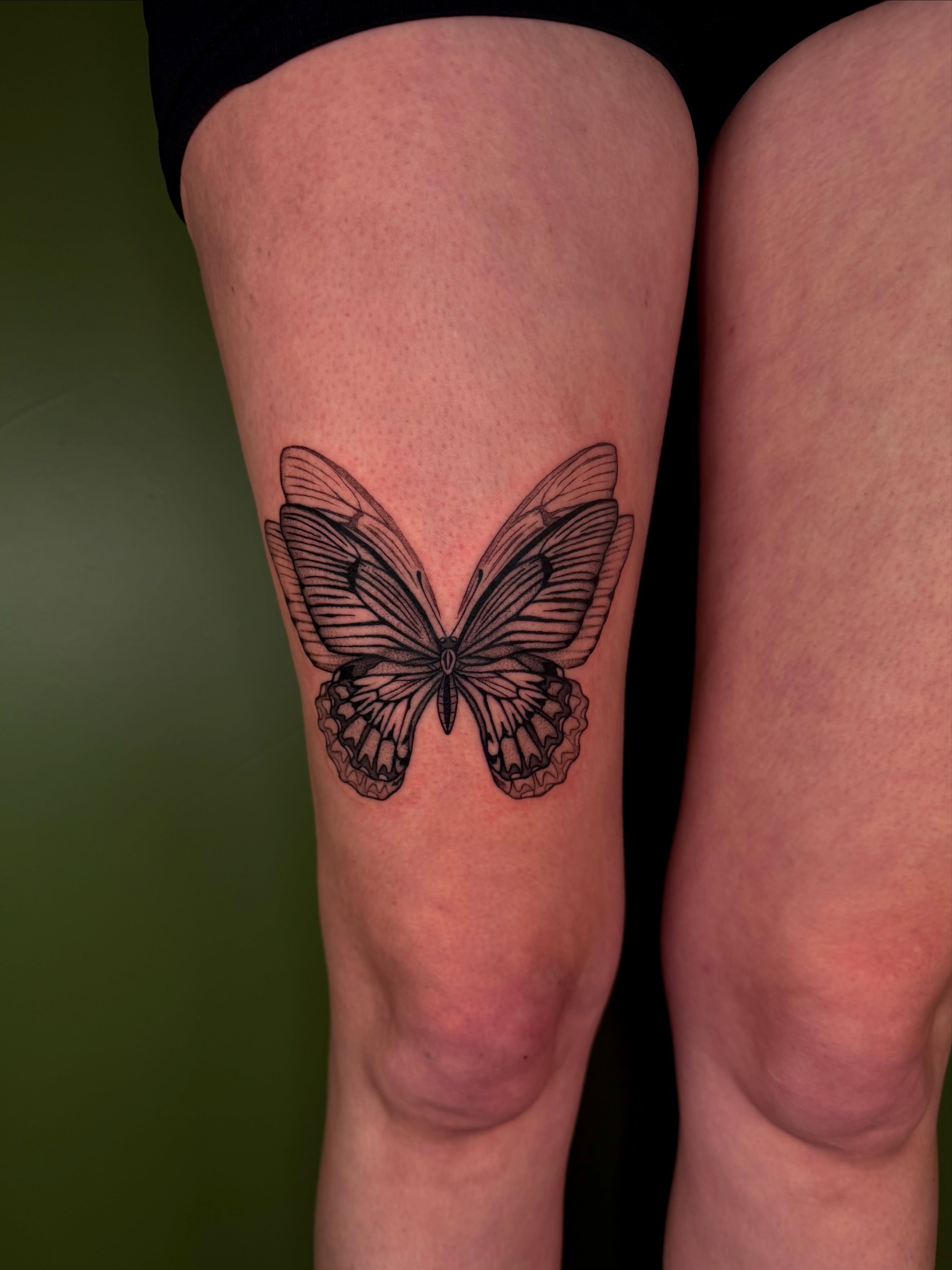 Butterfly black and grey tattoo on the thigh by ๐ฅ ๐๐ฅ๐๐ฑ๐ข๐ฌ ๐ฅ
