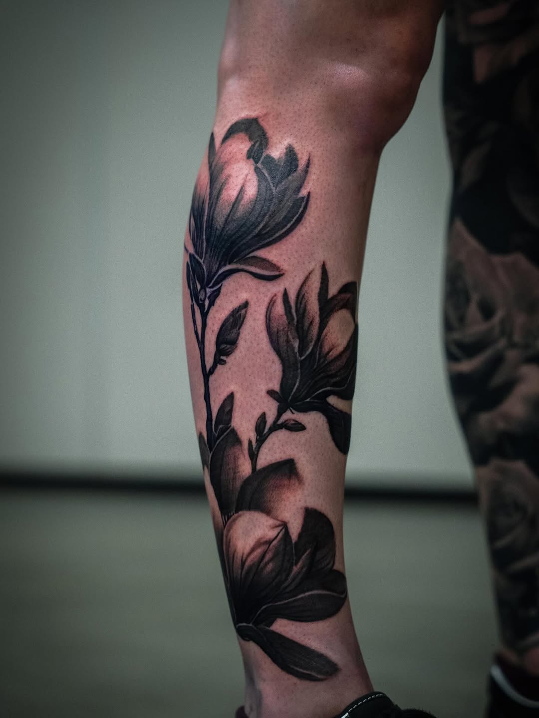Tattoo by @tattoo_hec — black_and_grey, realism