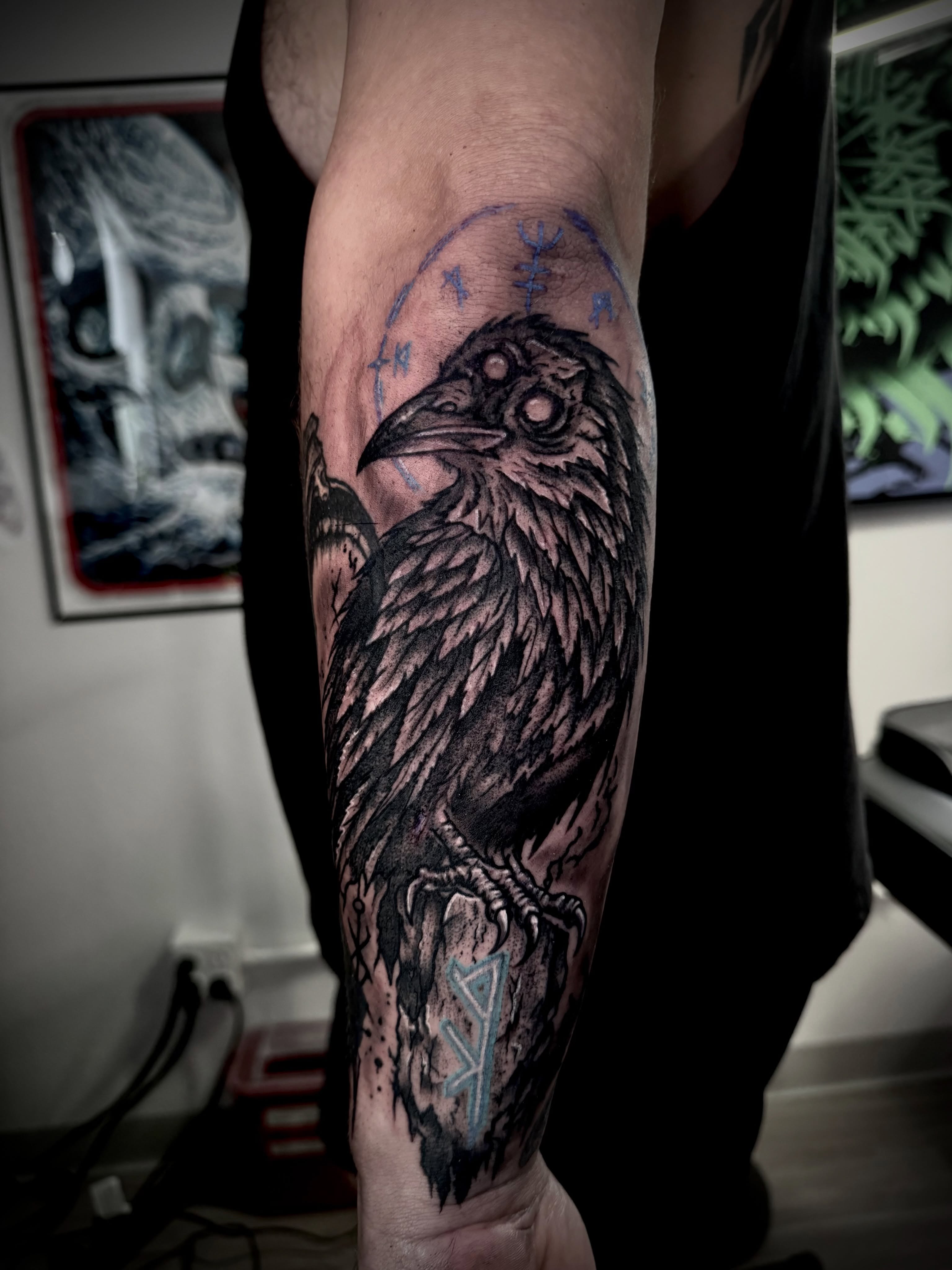 Crow realism tattoo on the forearm by 𖤐Dillon𖤐