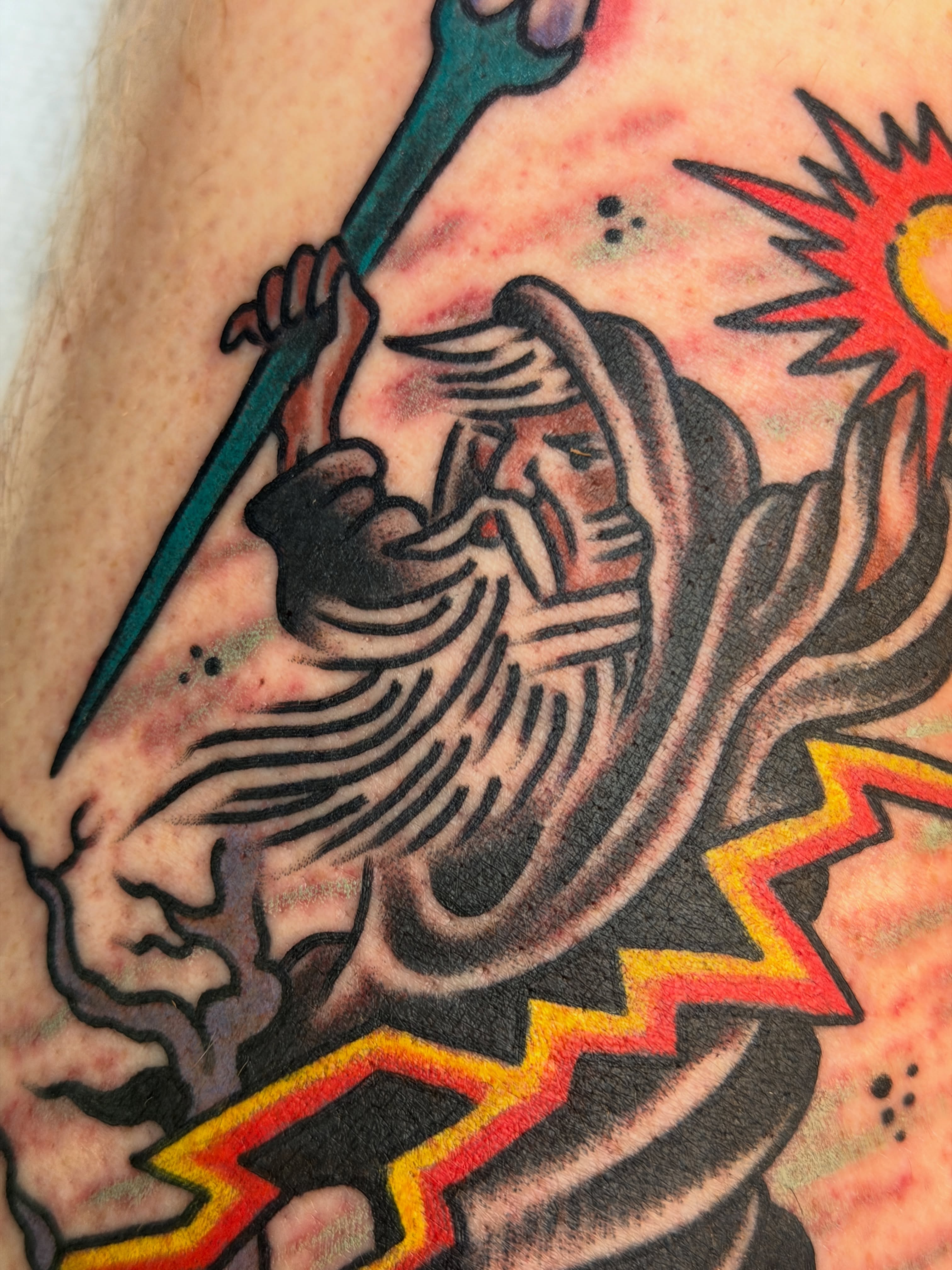 God-like figure with spear American traditional tattoo on the thigh by 🌈KNOXVILLE’S FAVORITE TATTOO ARTIST 👽 마법 버섯