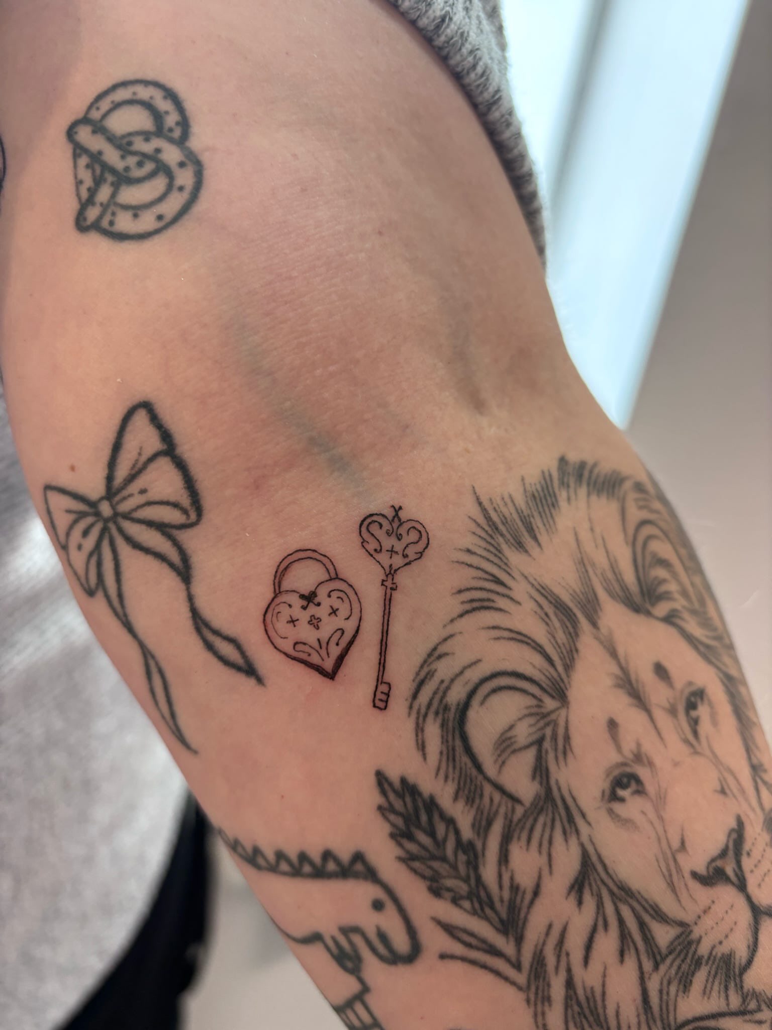 Tattoo by @malissa.tattoos — black_and_grey