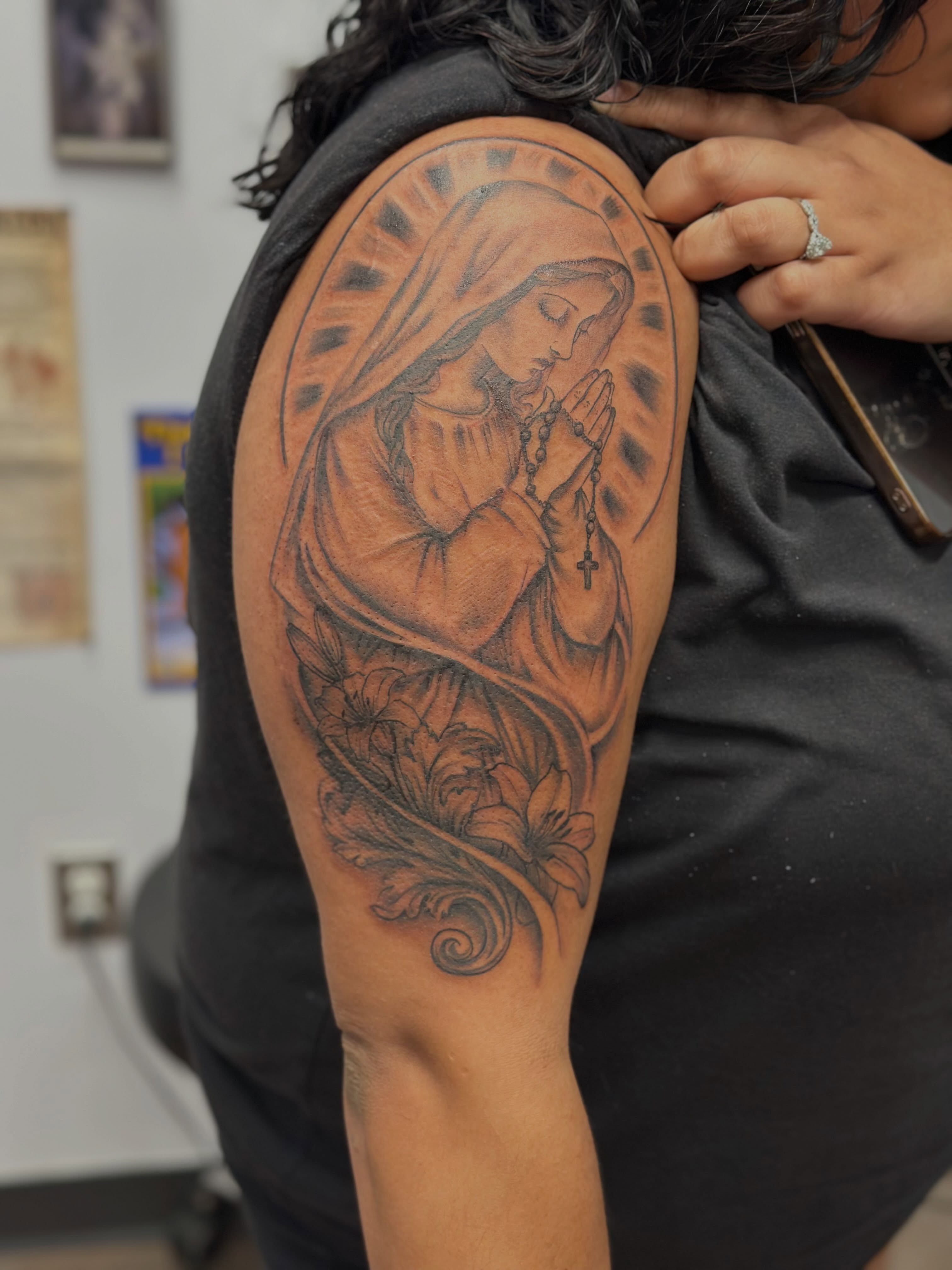 Tattoo by @florex._ink — black_and_grey, realism