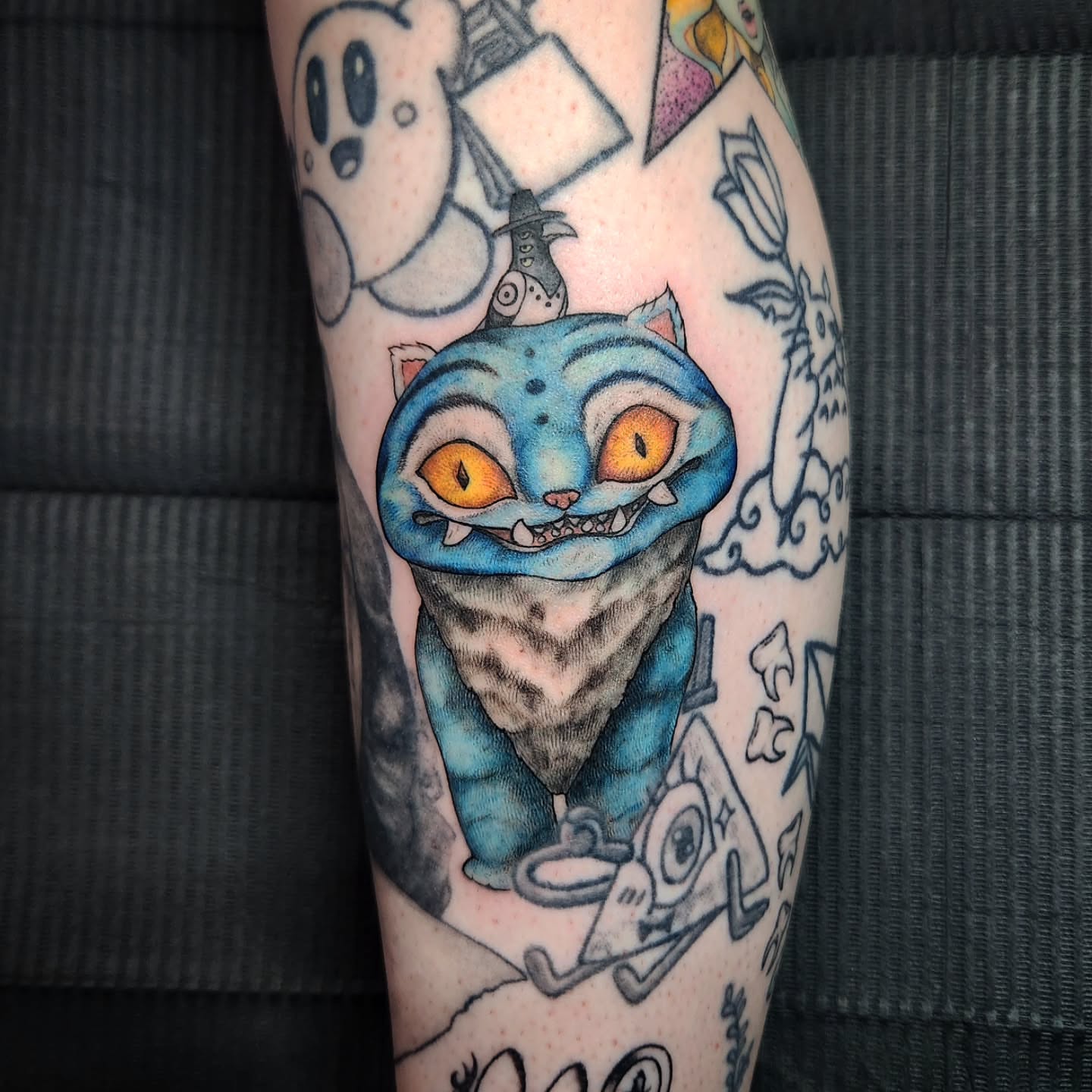 Tattoo by @arthurshail — dotwork, new_school