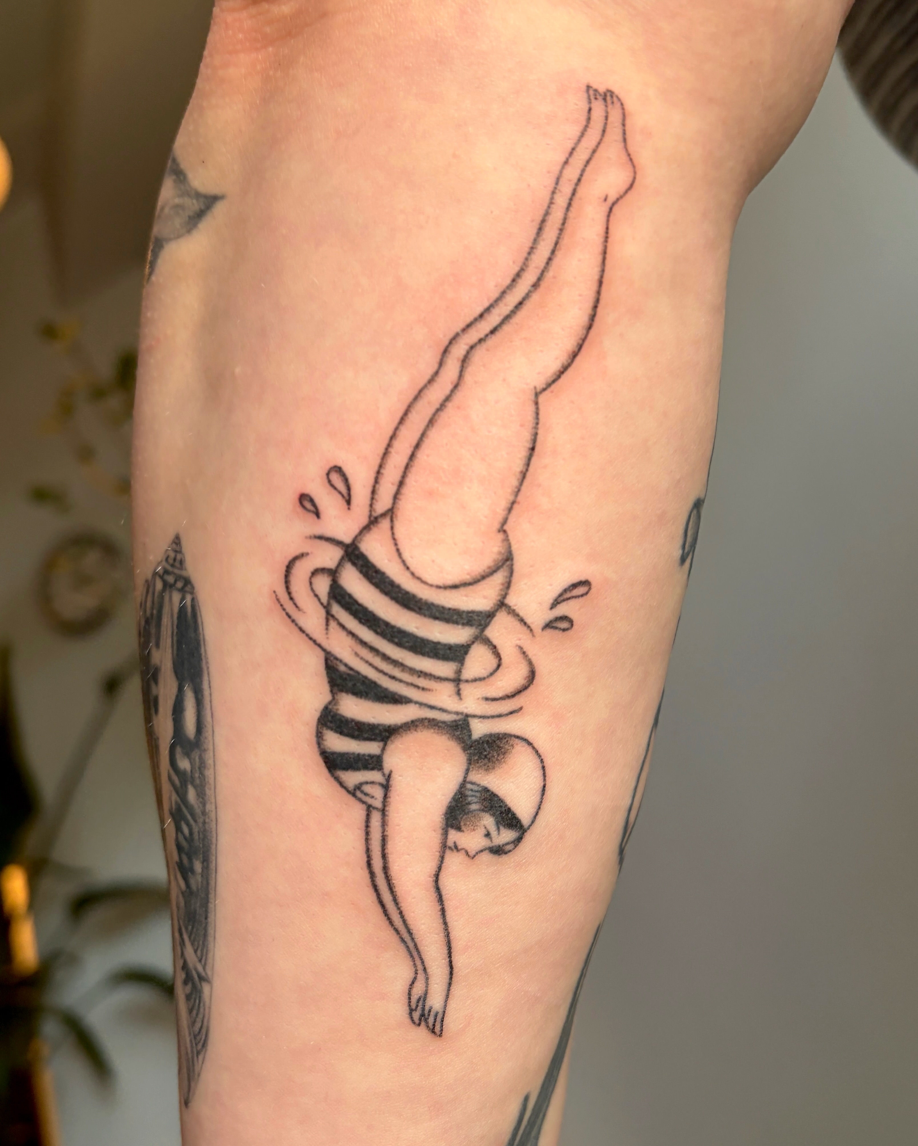 Diver dotwork tattoo on the forearm by alli ミ☆